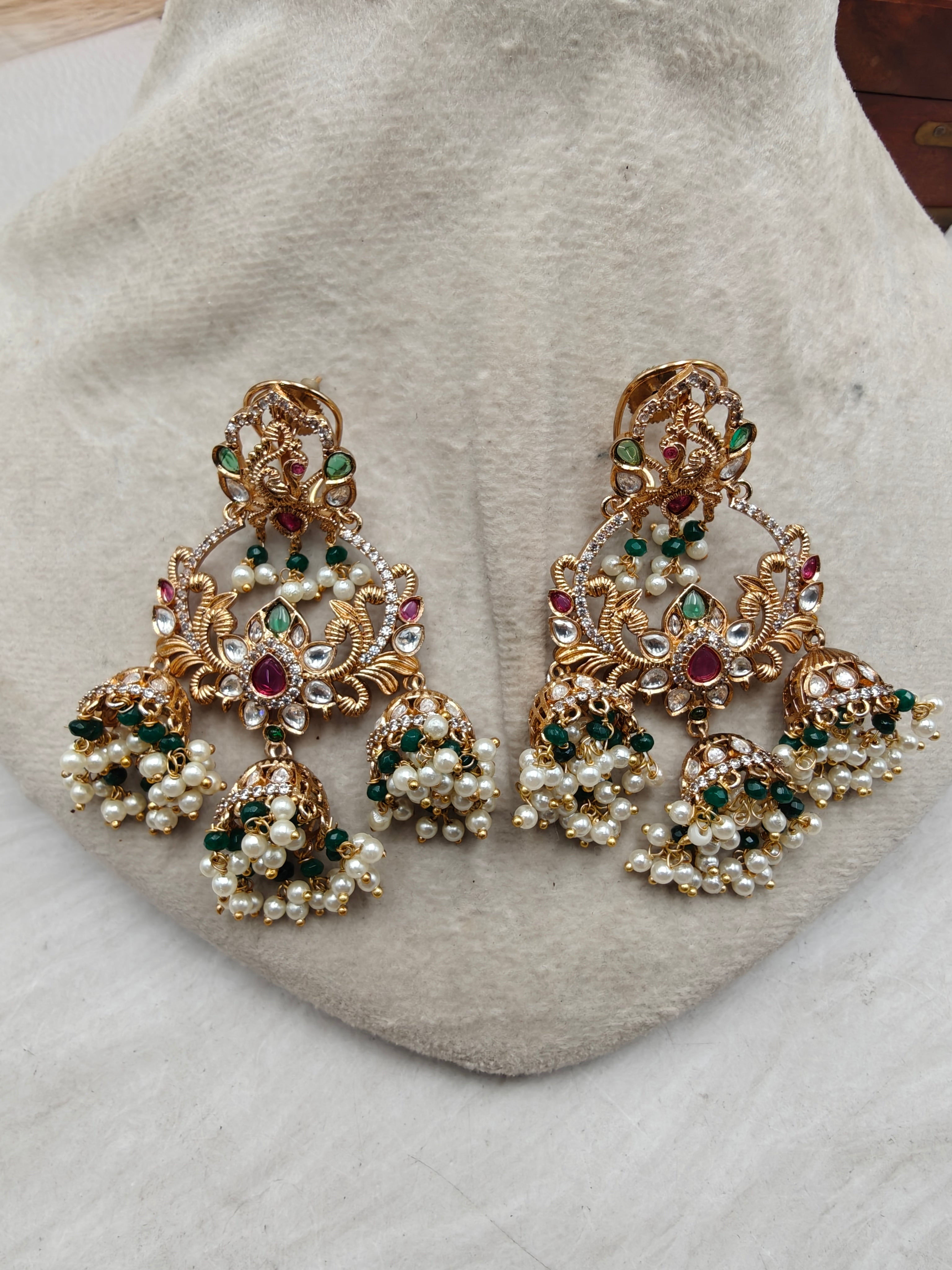 Jadtar Kundan Akasa Mayura Heritage Jhumki