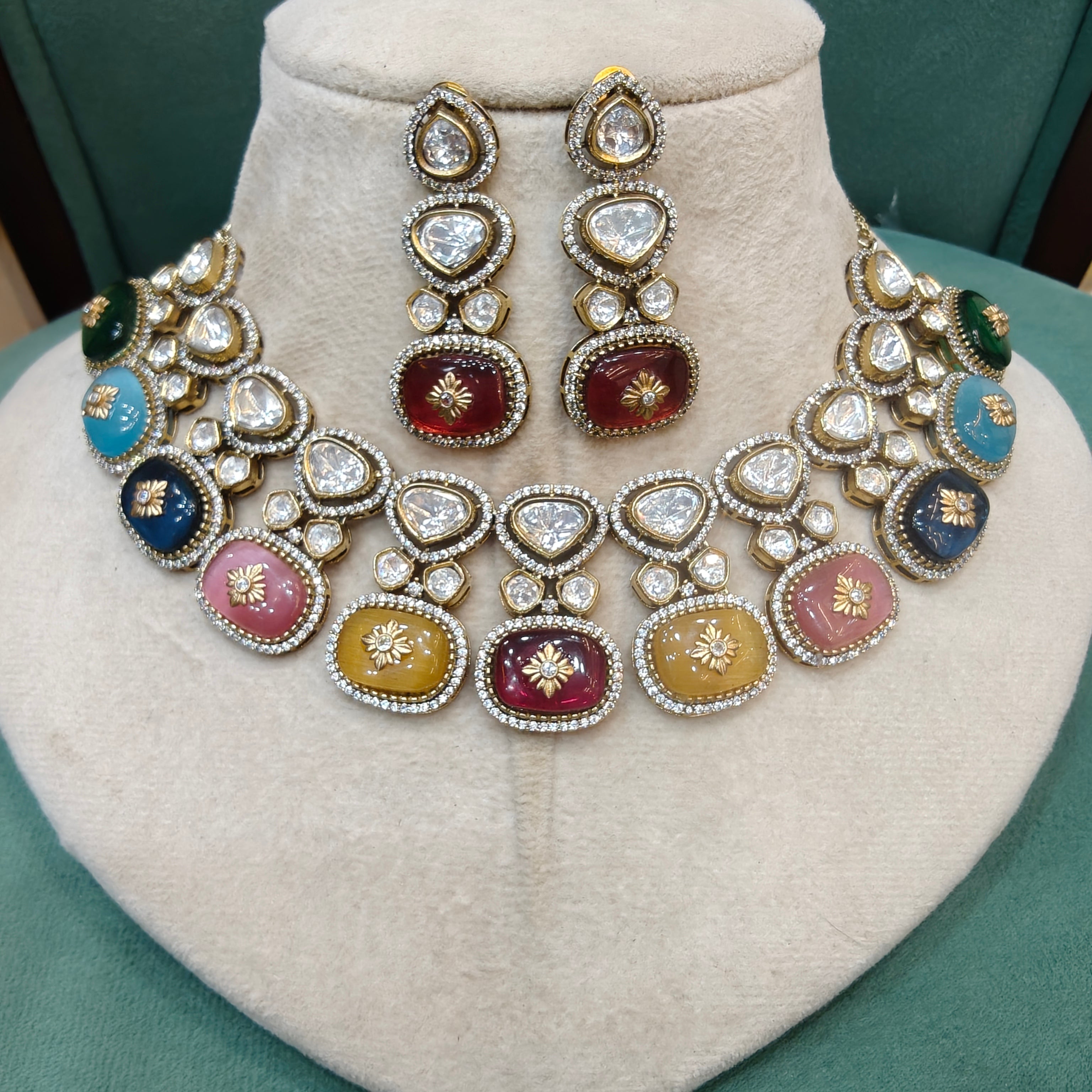 Amanat Pota Stone Necklace Set- Multi