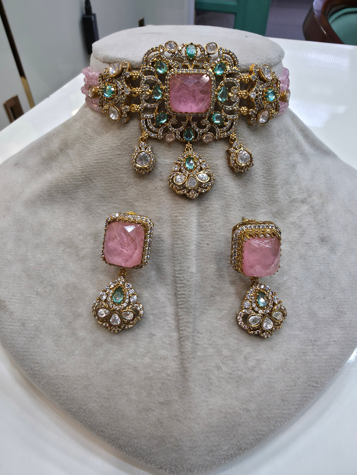 Inayat Doublet and Moissanite Choker Necklace Set- Pink Mint
