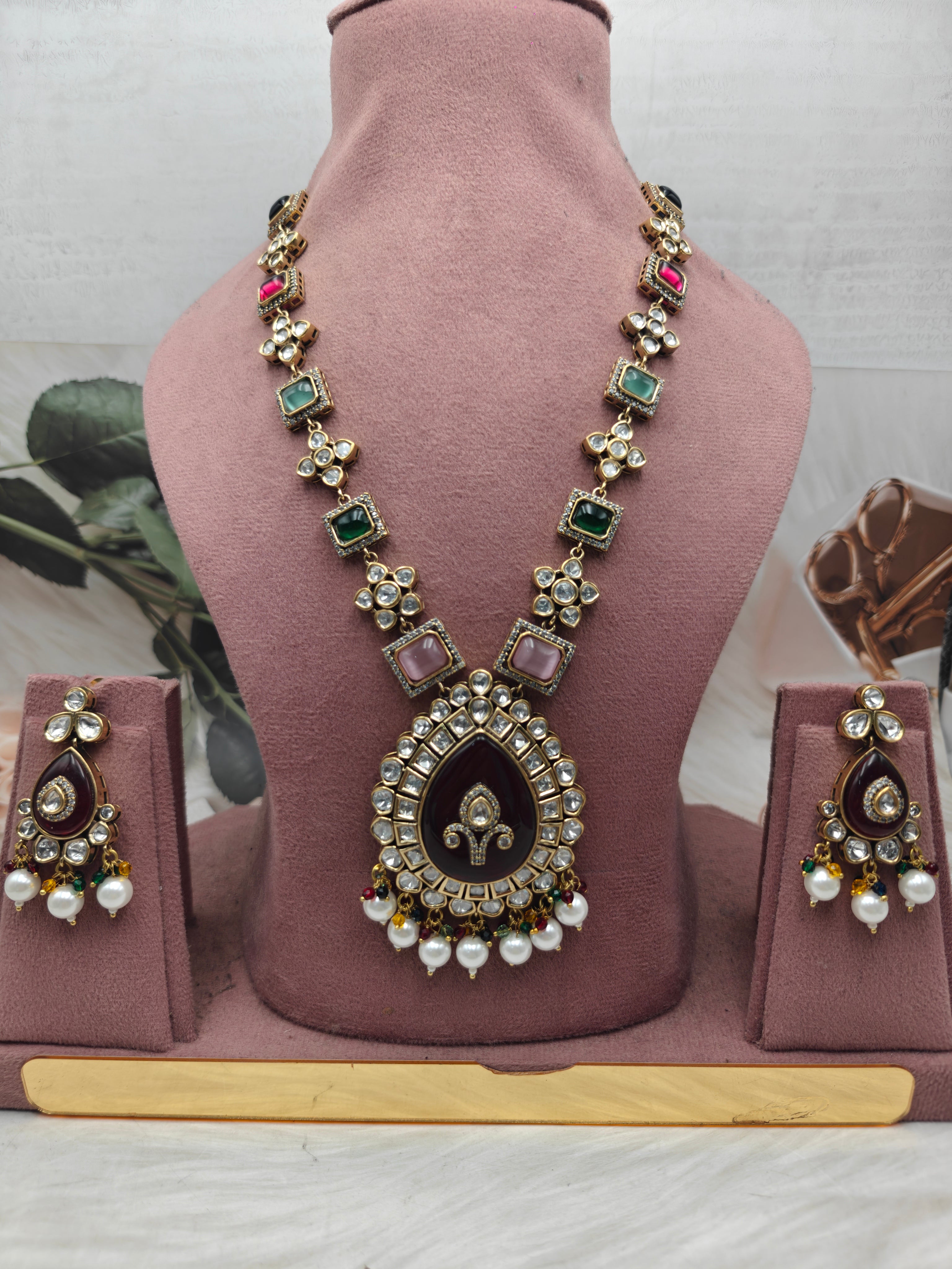 Bindiya Pota Holdali Necklace Set- Multi