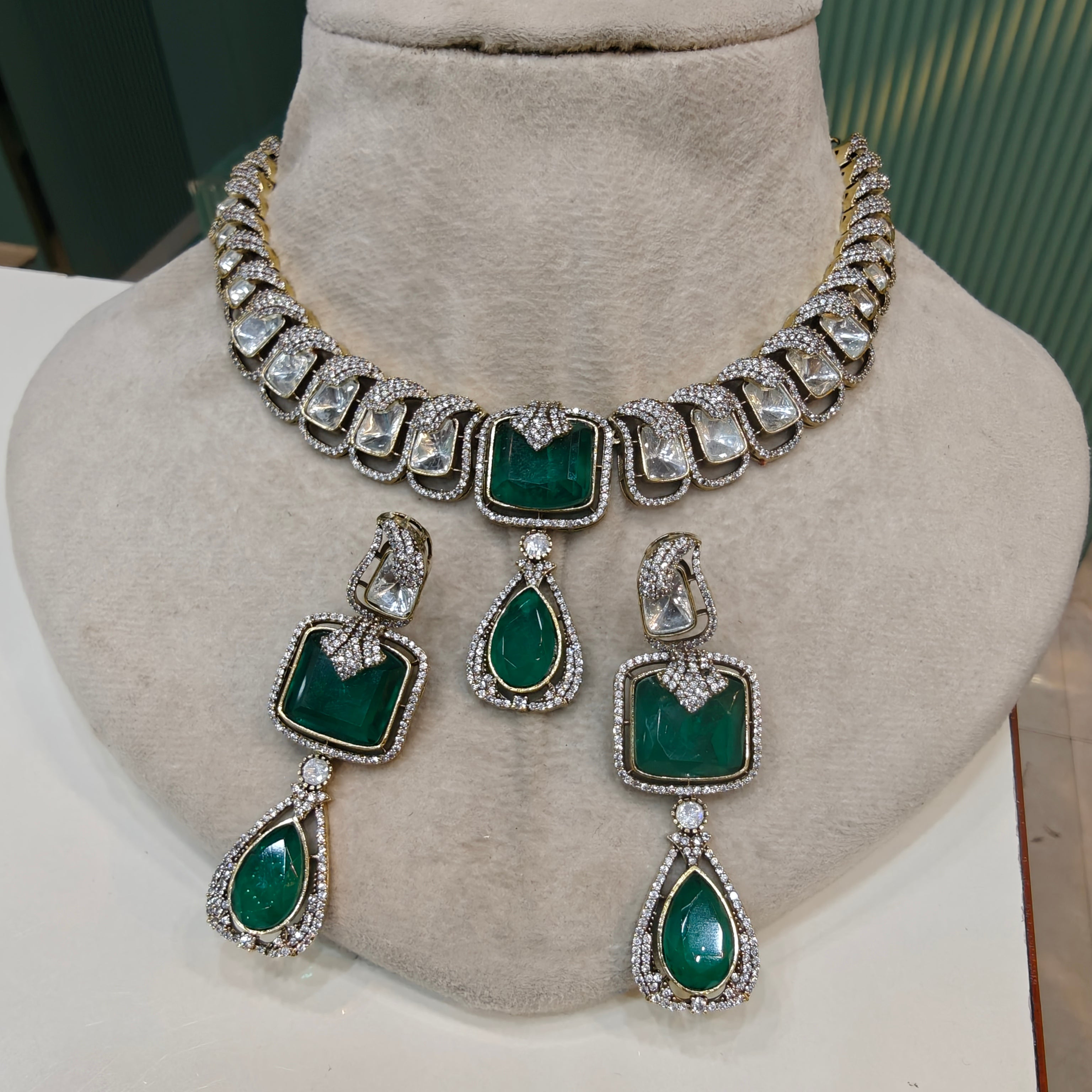 Madhumita Doublet Polki Necklace Set- Emerald