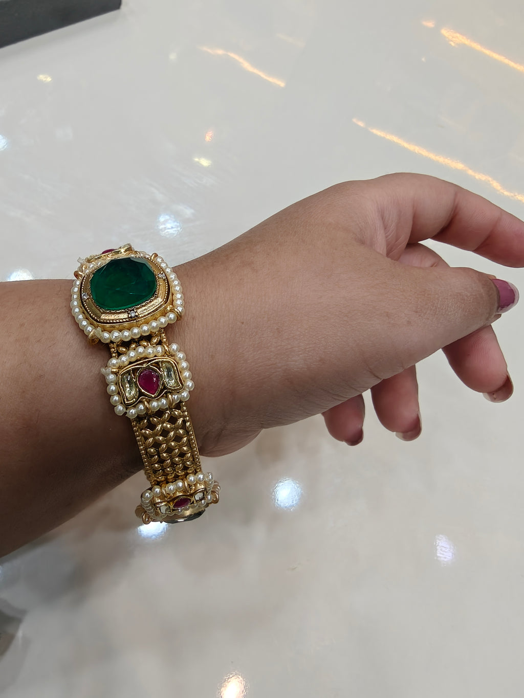 Varsha Handcrafted Brass Fusion Pachi Kundan Bangle (Single)-Emerald Green Ruby