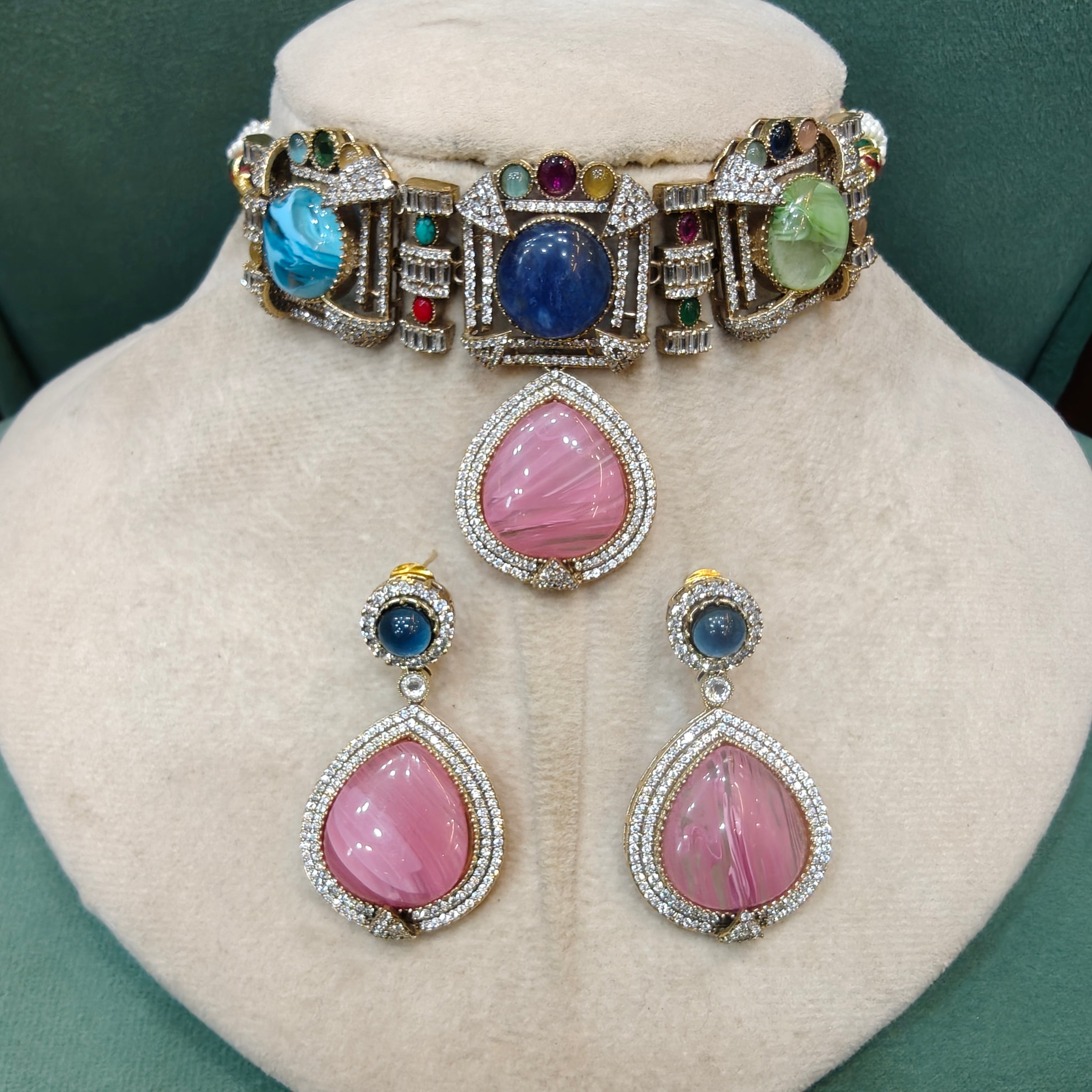 Nazm Quartz Doublet Choker Set- Pink Multi
