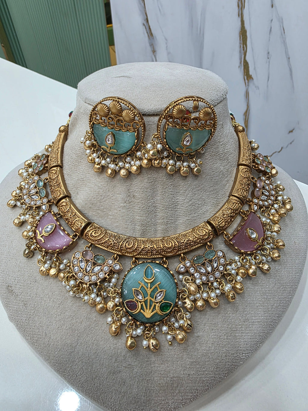 Ambariya Holdali Necklace Set- Mint and Pink