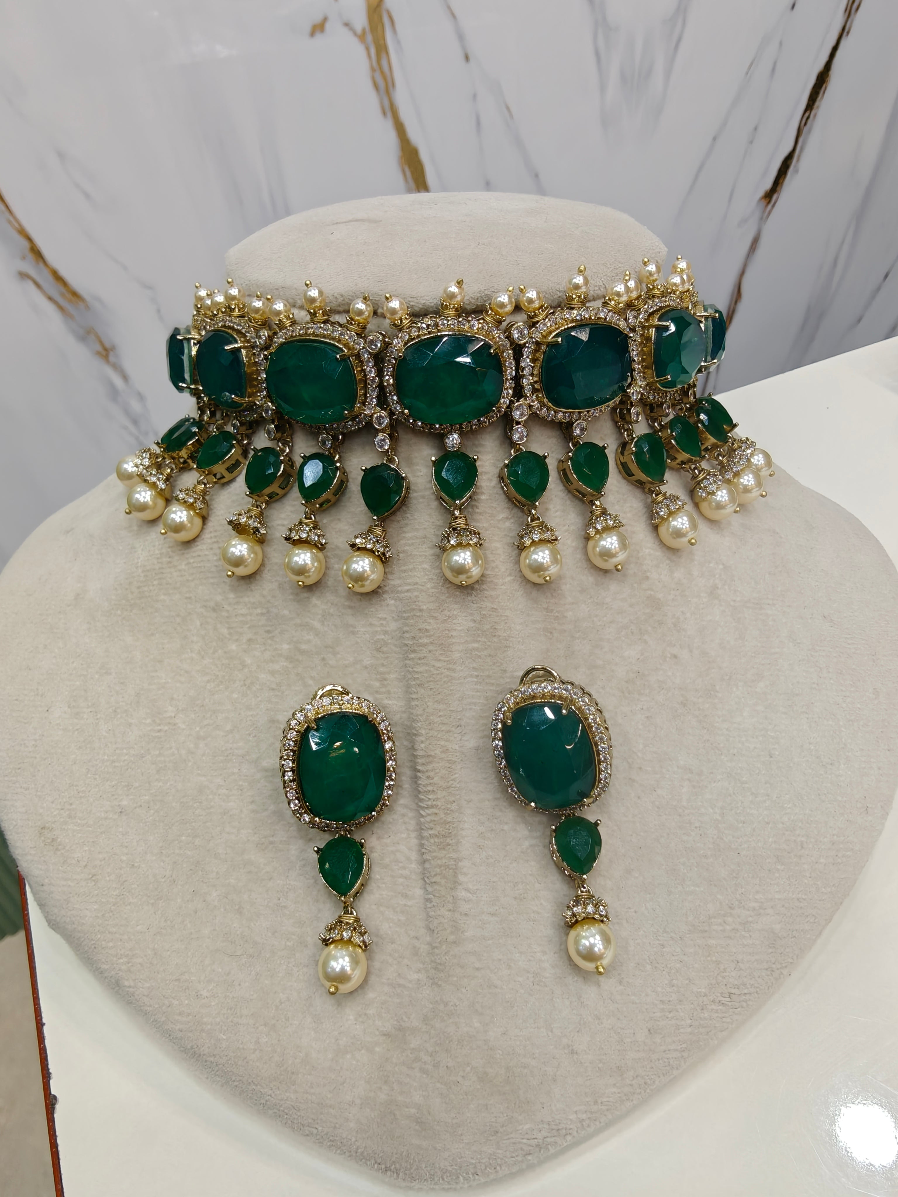 Dua Deepika Inspired Statement Choker Set- Emerald Green