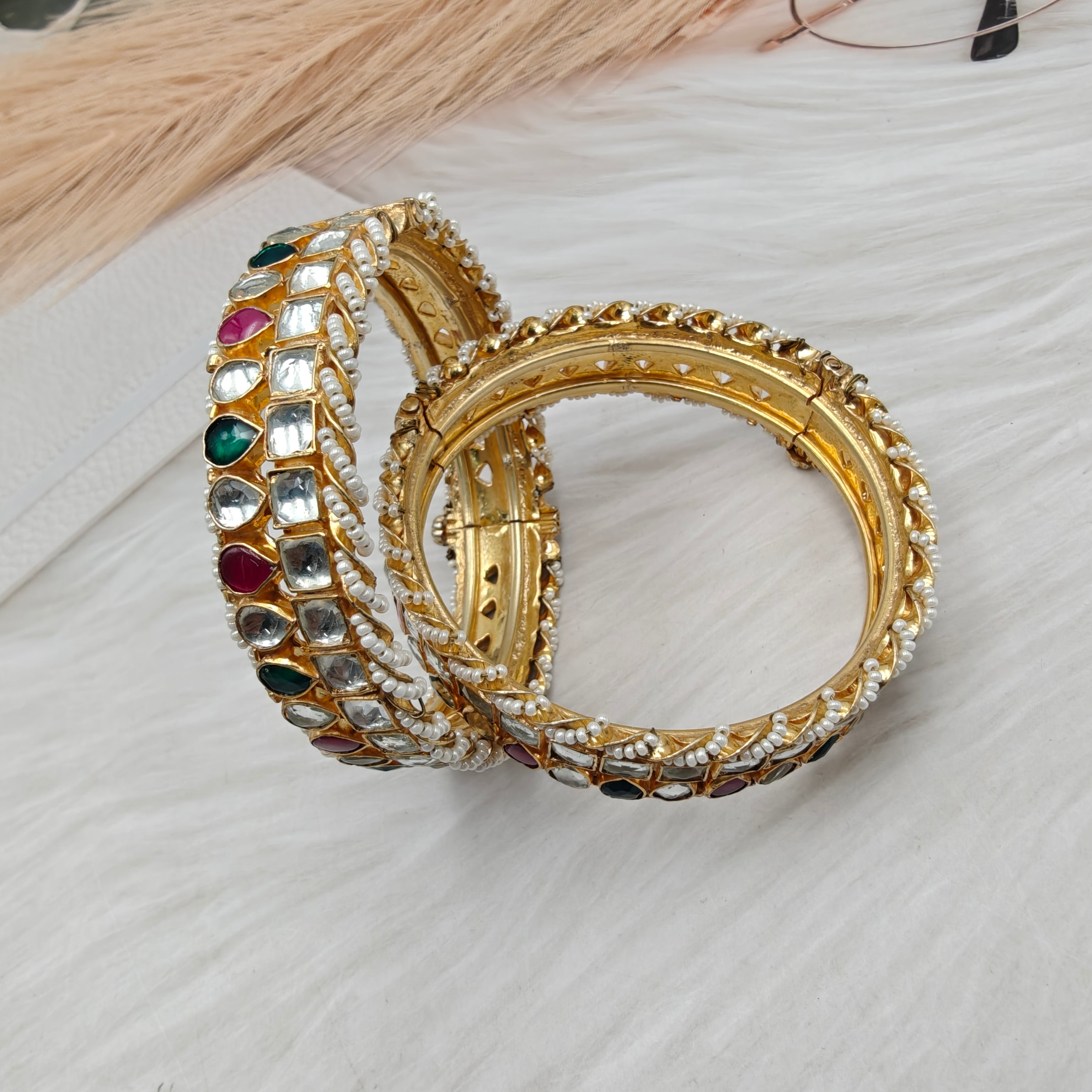 Ruhaniya Pachi Kundan Openable Bangles