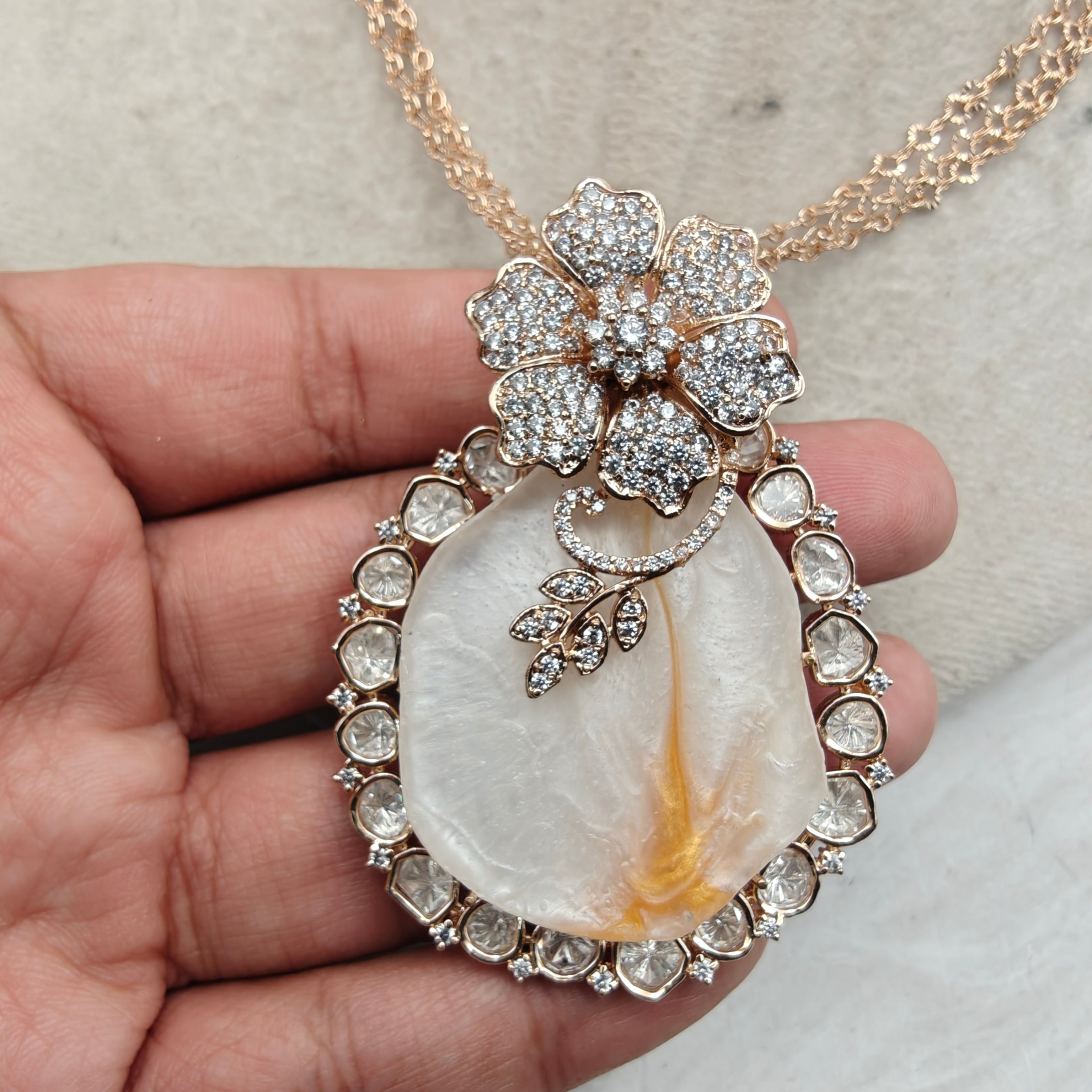 Mother of Pearl Nidah Pendant Set- Clear White