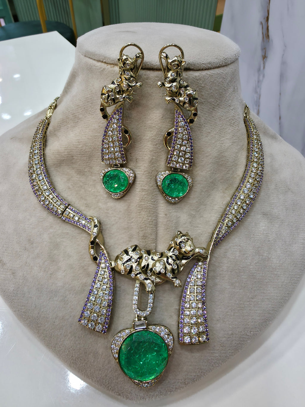 Sama Panther Designer Necklace Set- Mint and Lavender