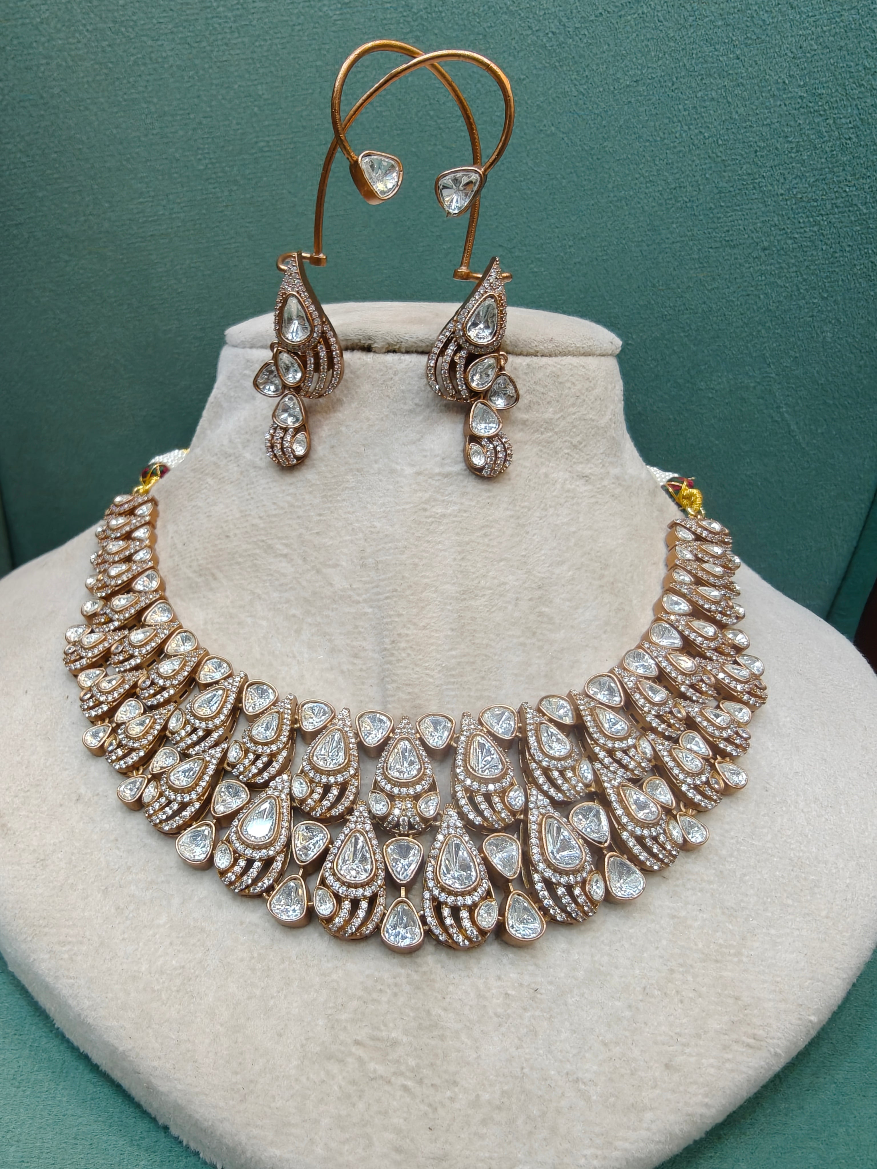 Aarvi Moissanite Celebrity Necklace Set