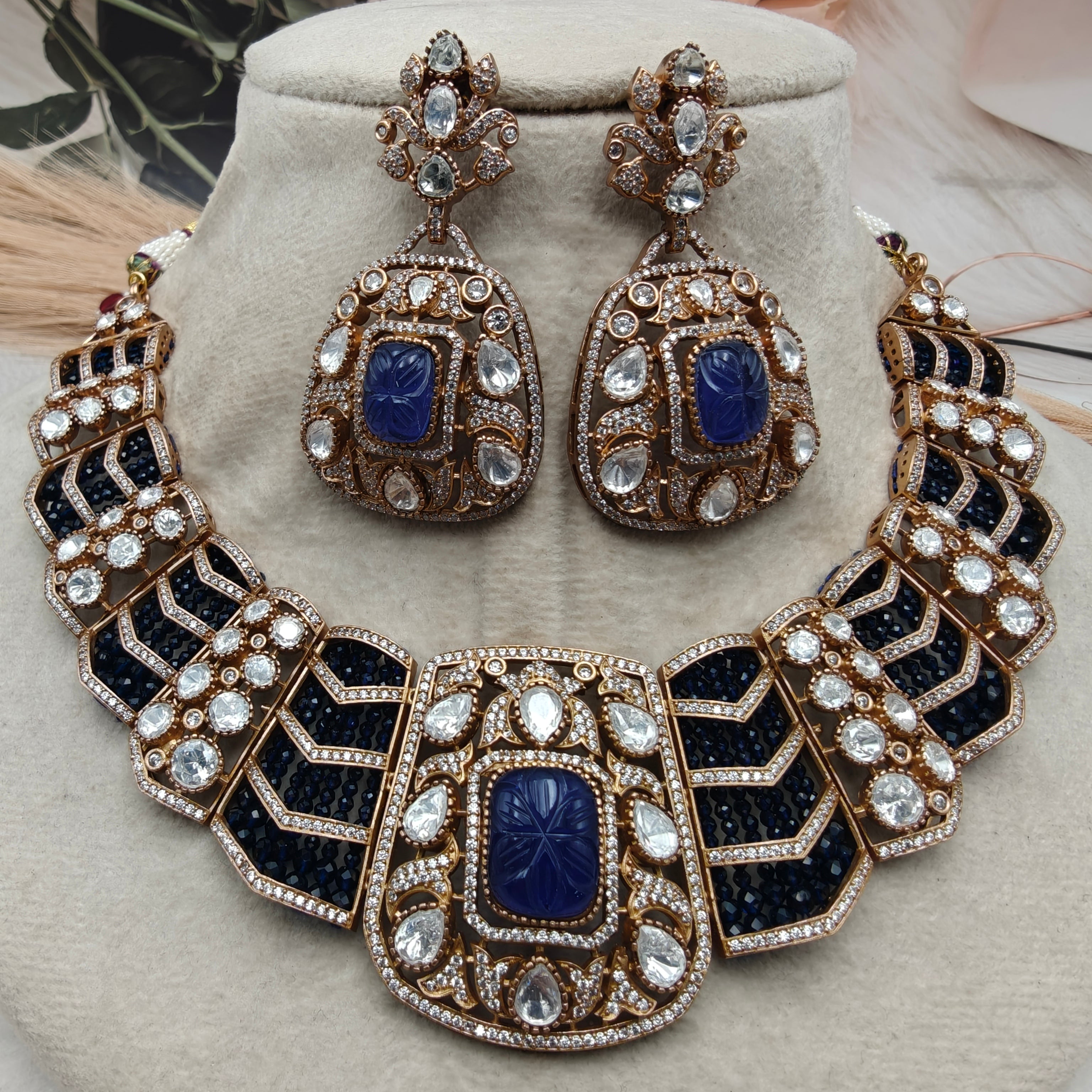 Vandita Carving Stone with Moissanite Necklace Set- Blue