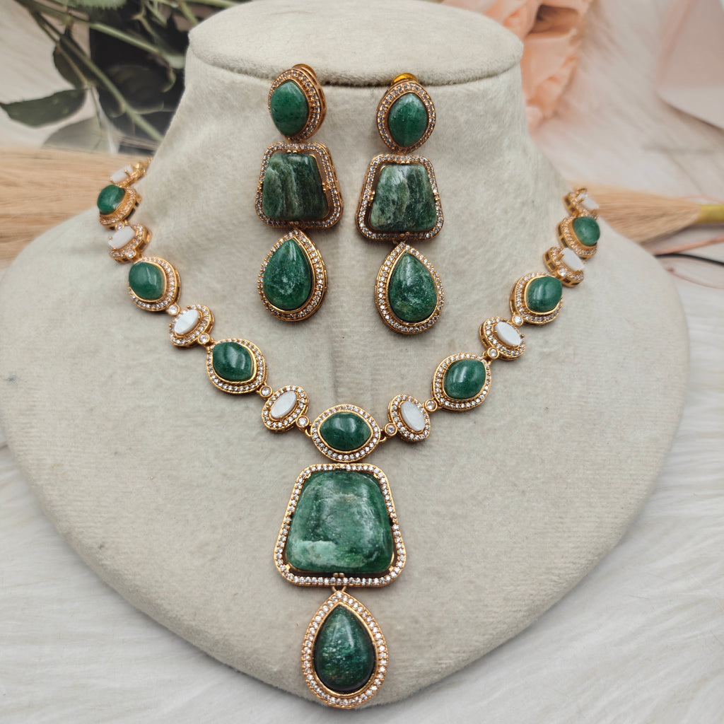 Fida Natural Stone Necklace Set - Green Aventurine
