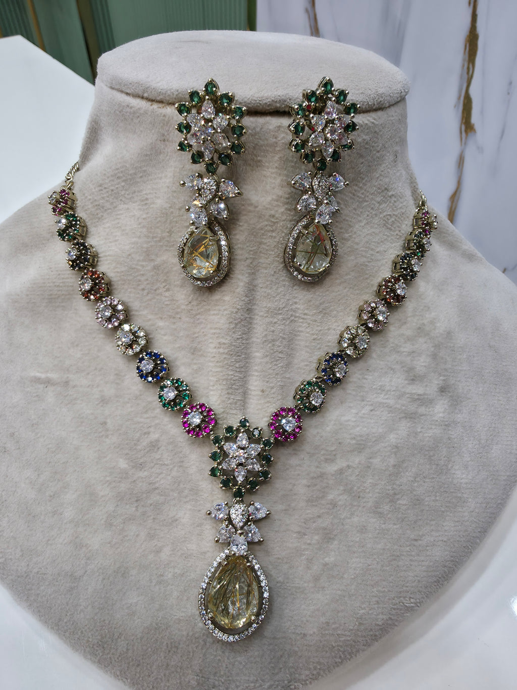 Athleen Doublet Necklace Set- Rutilated Gold Multi