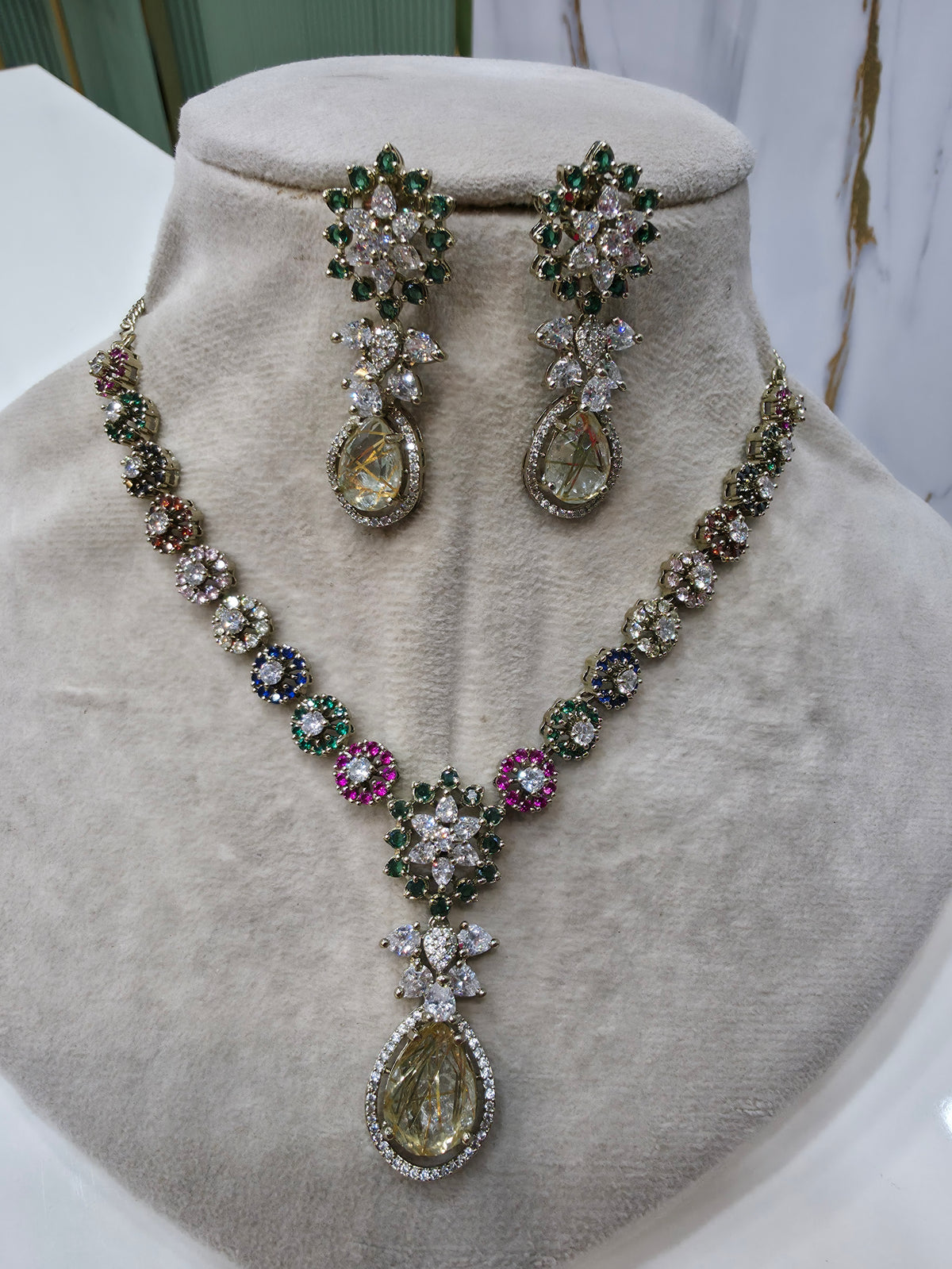 Athleen Doublet Necklace Set- Rutilated Gold Multi