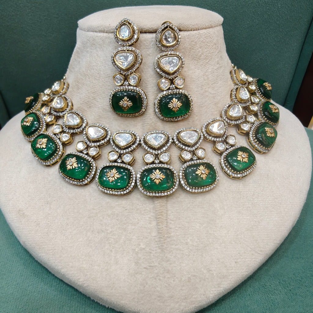 Amanat Pota Stone Necklace Set- Green