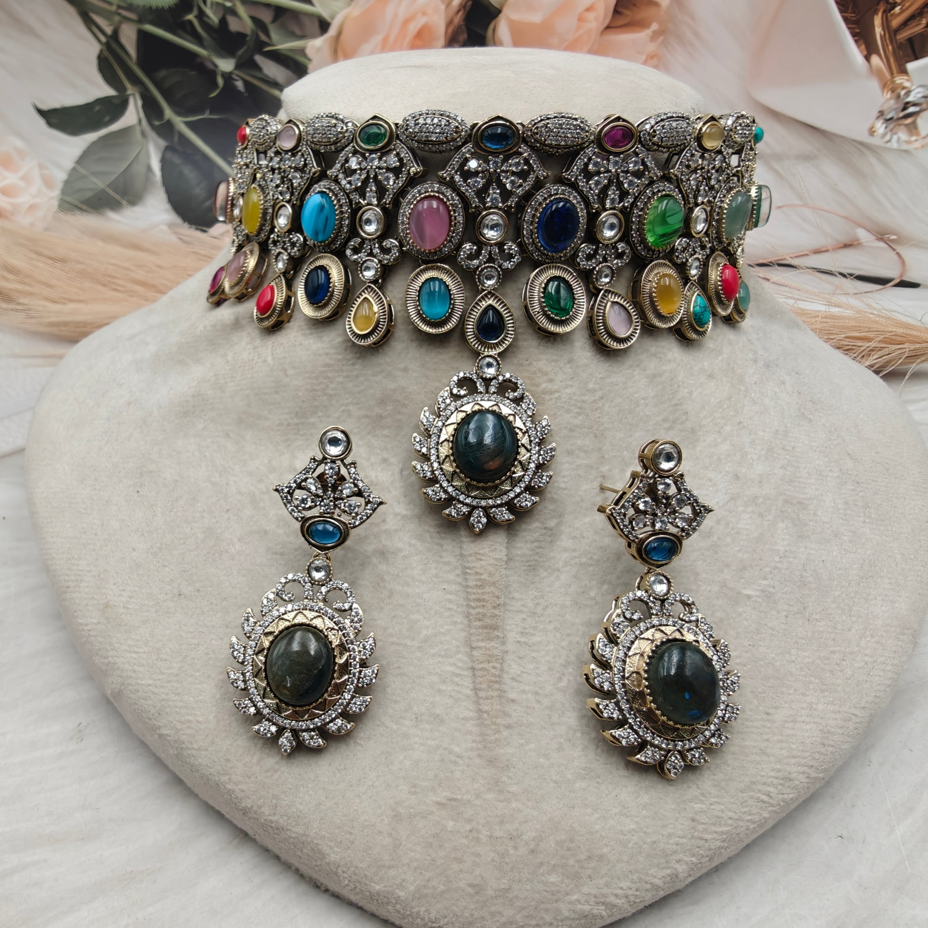 Ananya Sabya Choker Set- Labrodorite Multi