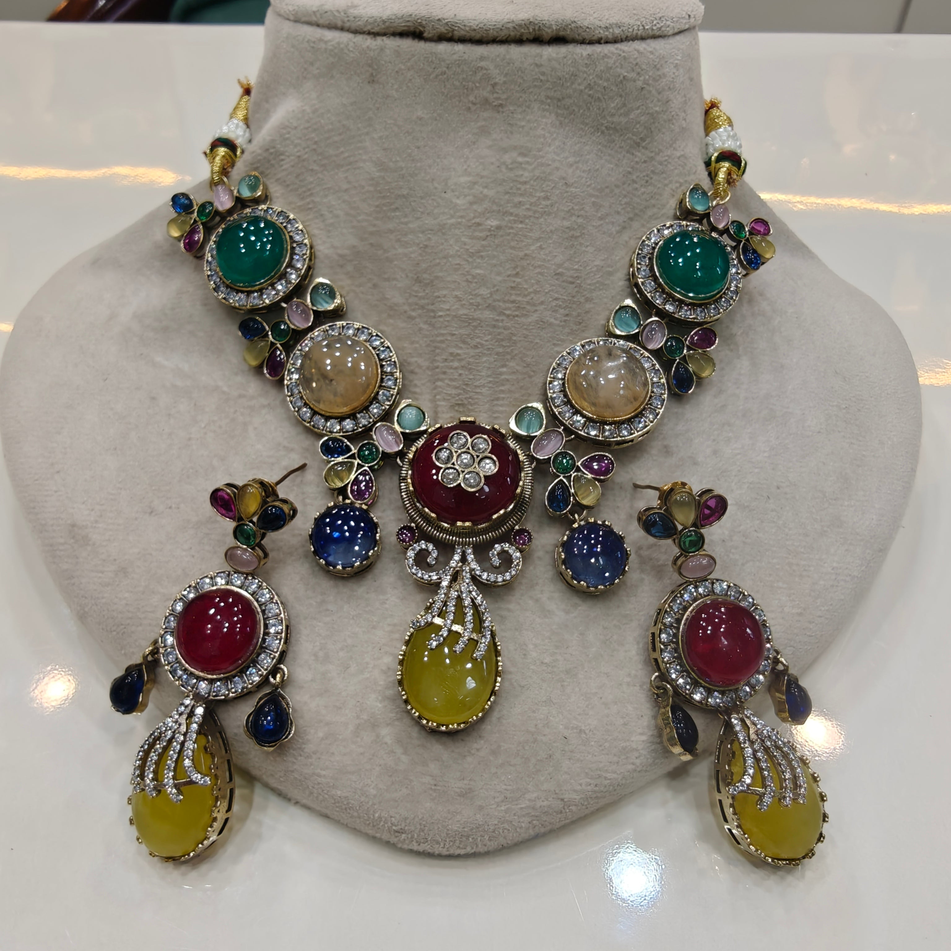 Zalak Sabya Inspired Quartz Doublet Multi Stones Necklace Set- Multi 2