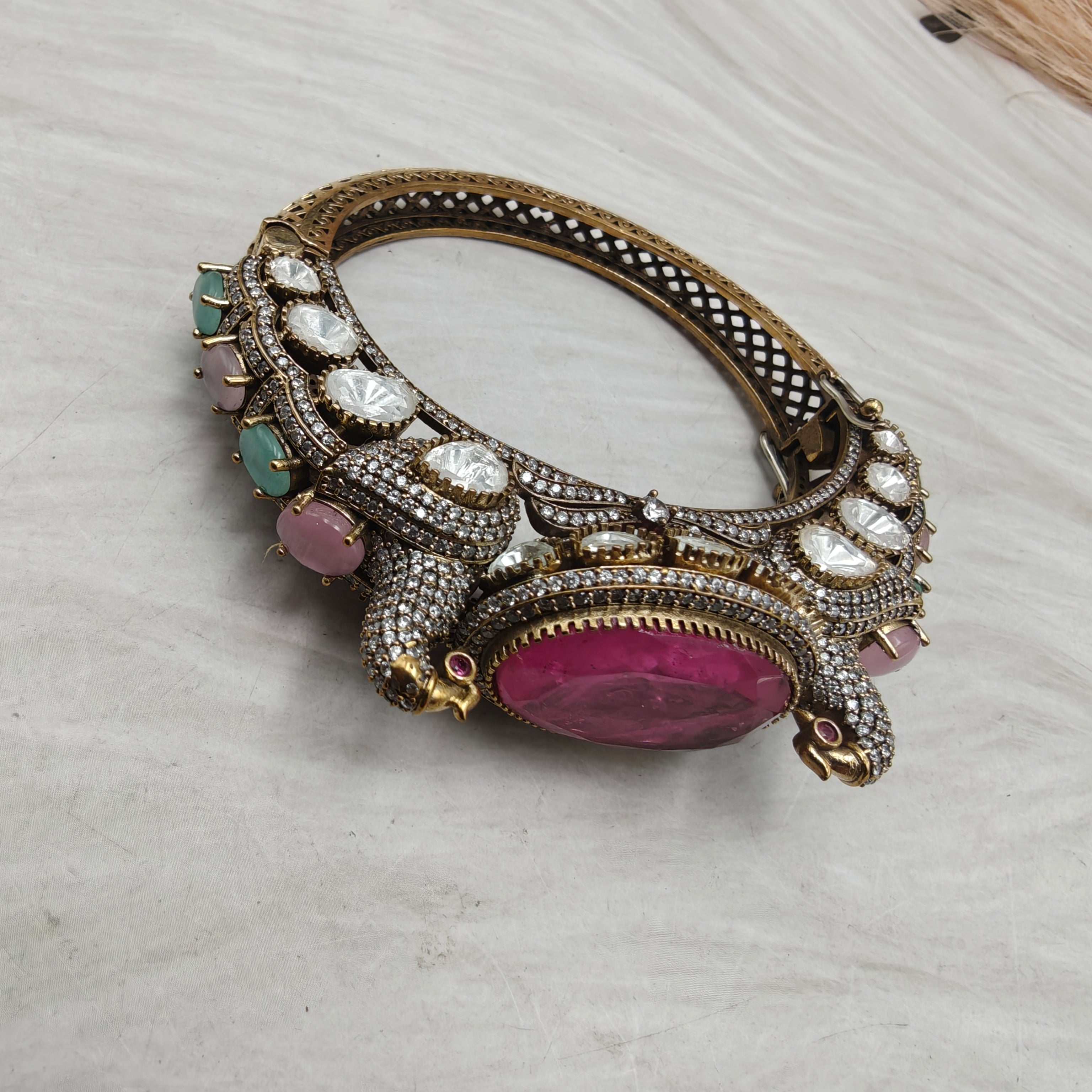 Mukti Doublet Uncut Moissanite Jadau AD Bracelet - Pink Mint