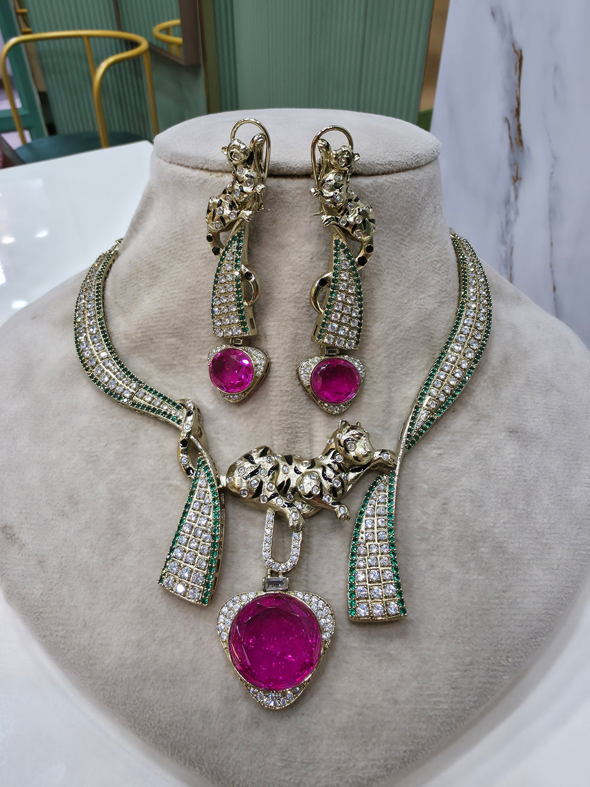 Sama Panther Designer Necklace Set- Hot Pink and Green