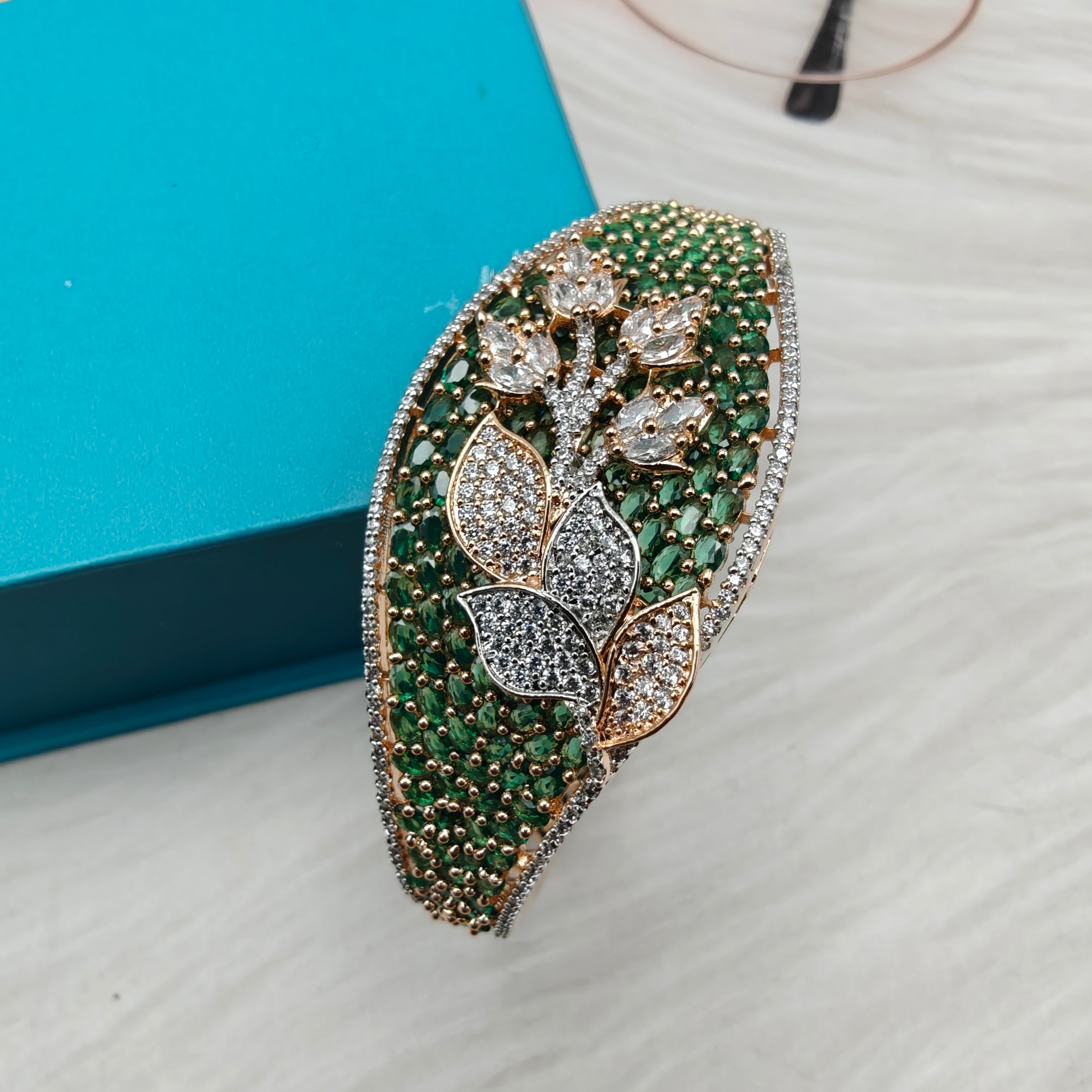 Vixita Premium Openable Bracelets (Carat Plating)- Green