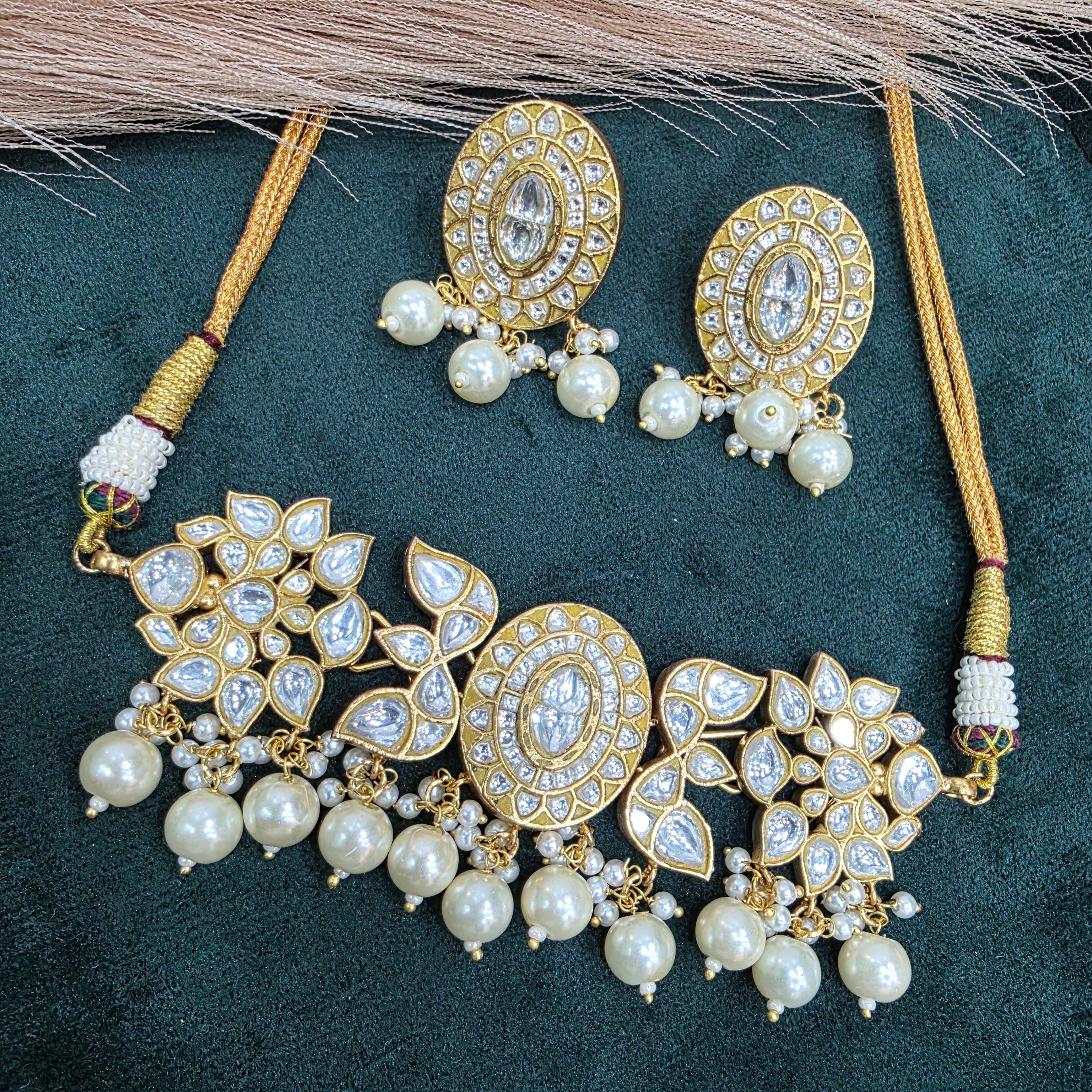 Aparna Jadau Kundan Heritage Choker Set- Neutral White