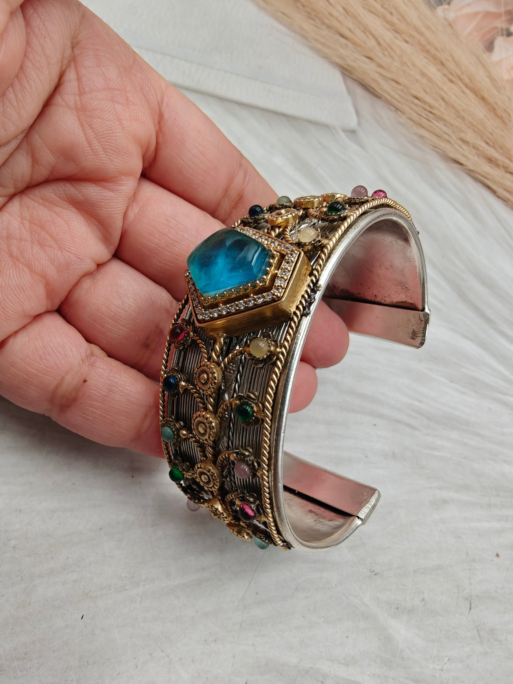 Meenakshi Dual Tone Handcrafted Doublet Handcuff- Sky Blue