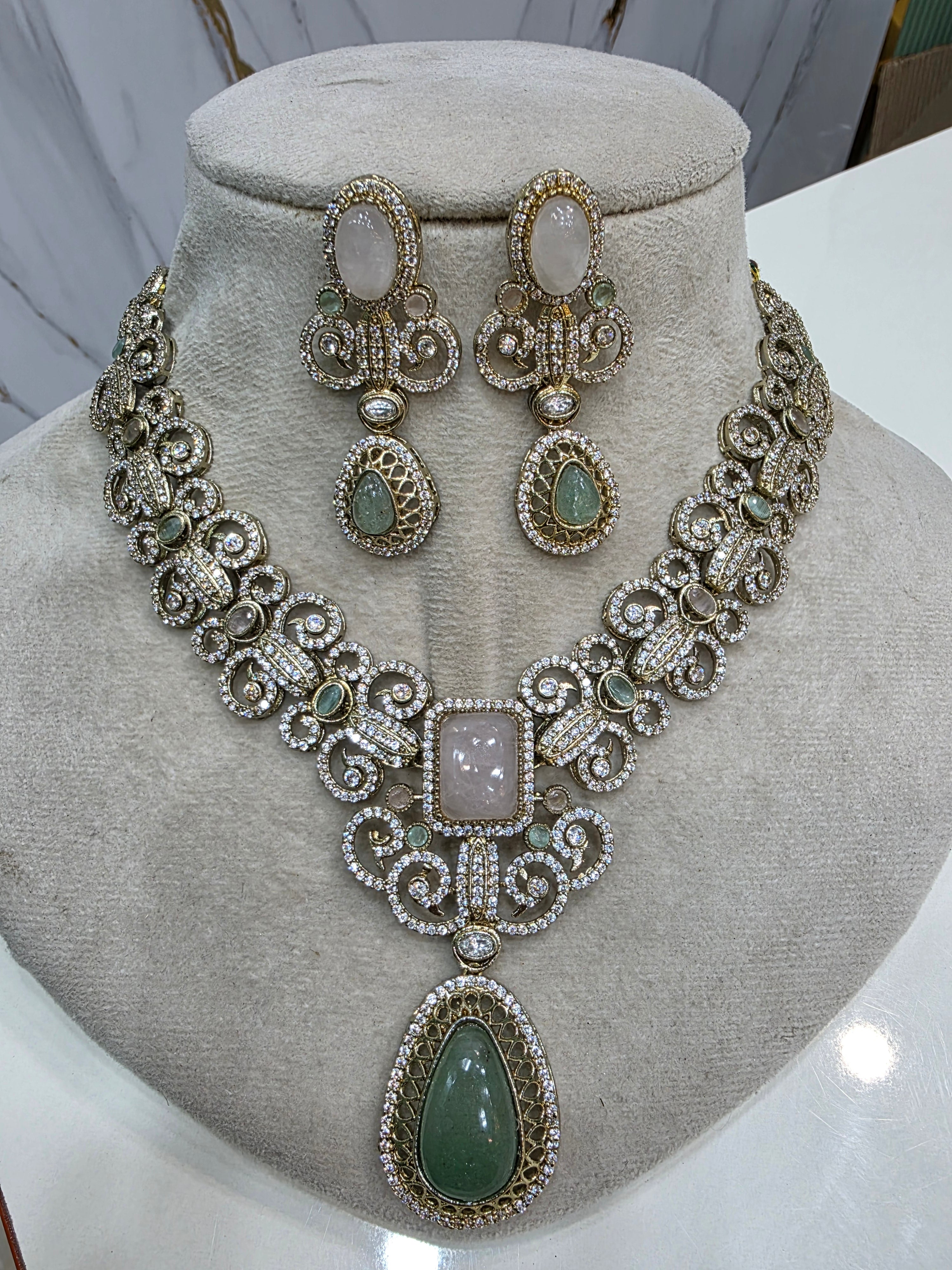 Qasr Natural Stone Sabya Inspired Necklace Set Mint and Soft Pink