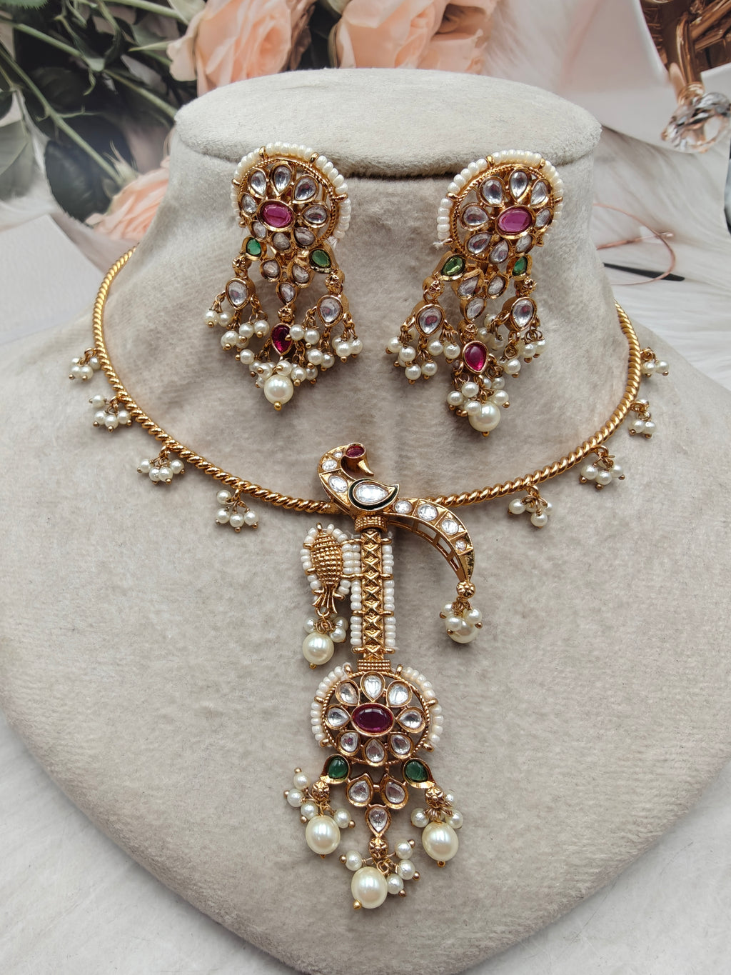 Pehchan Jadau Kundan Heritage Hasli Set