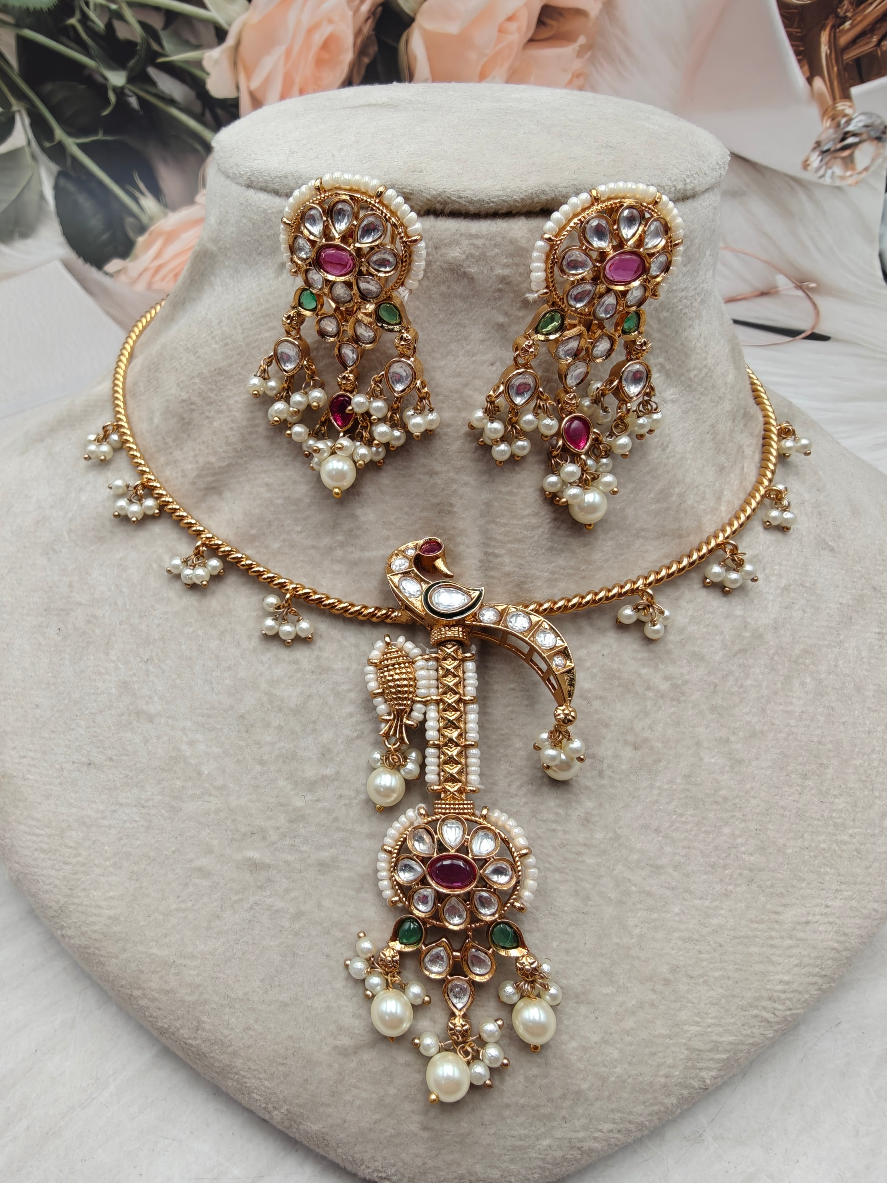 Pehchan Jadau Kundan Heritage Hasli Set