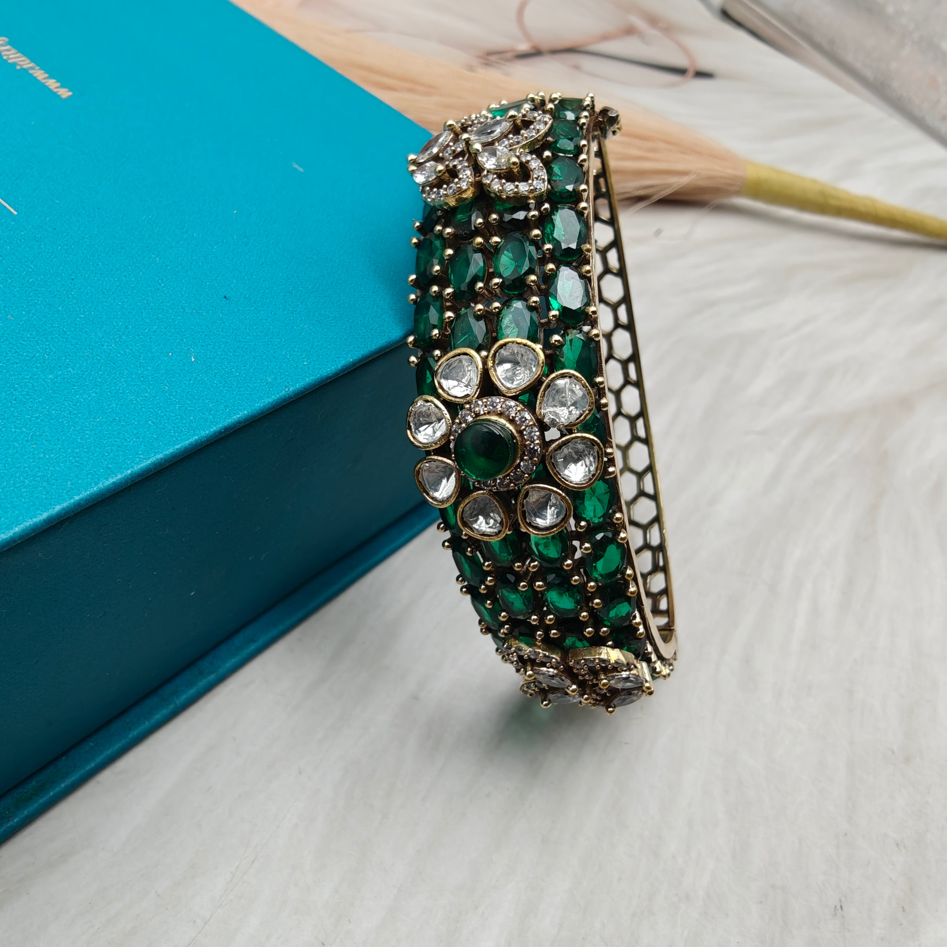 Kusum Moissanite Polki Openable Bracelet- Green