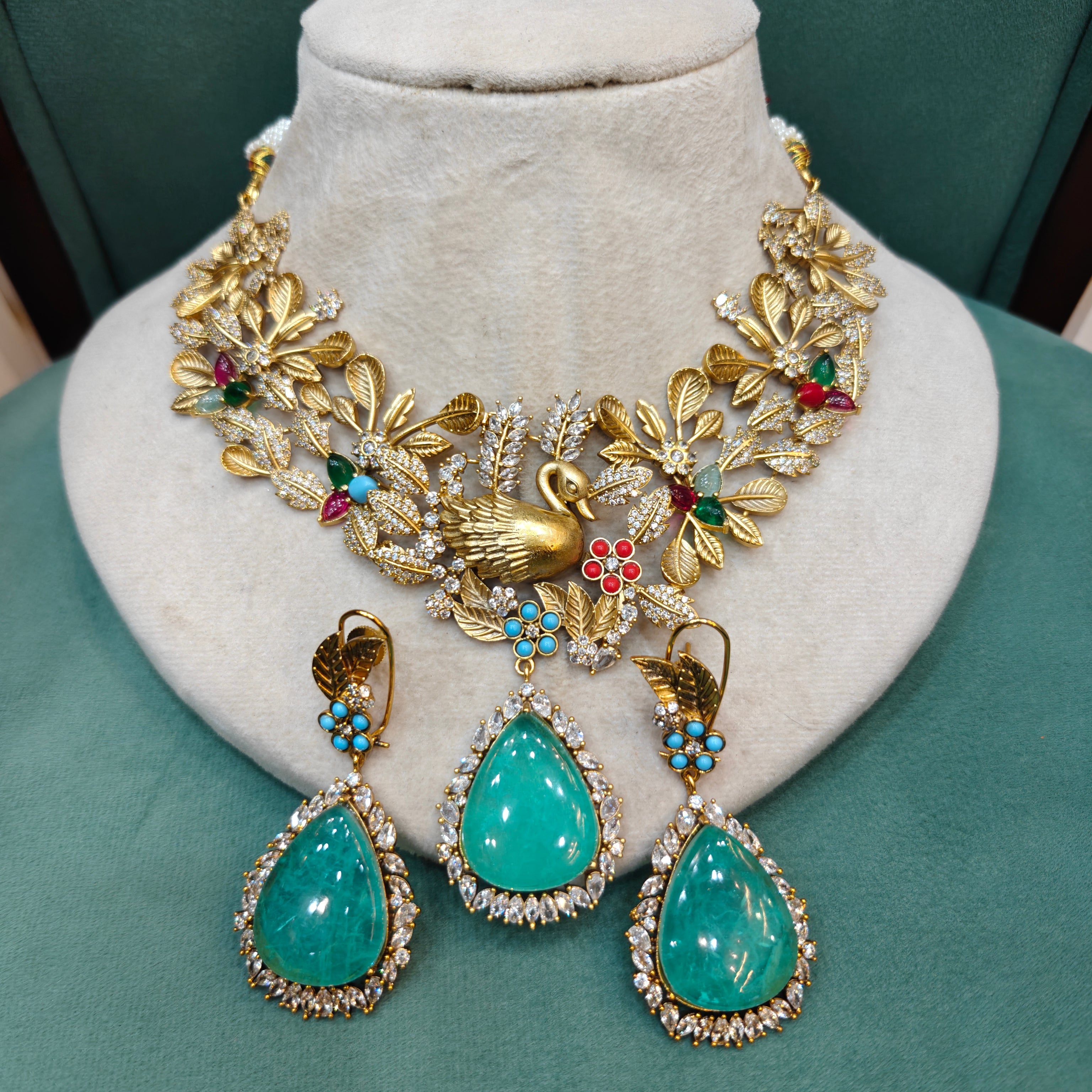 Vantara Swan Cabochon Doublet Statement Necklace Set