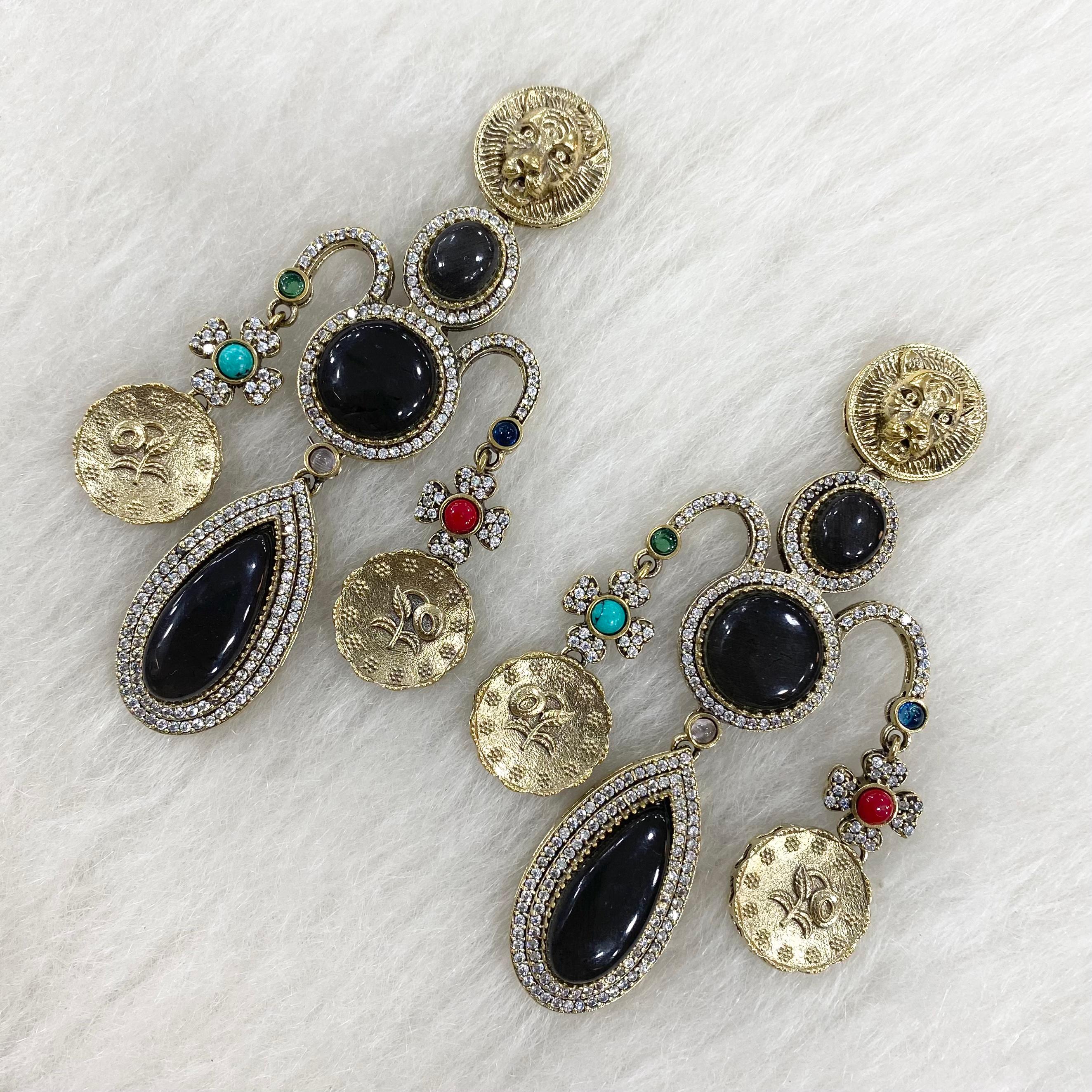 Sabya Inspired Sana Cabochon Doublet Statement Chandelier - Black
