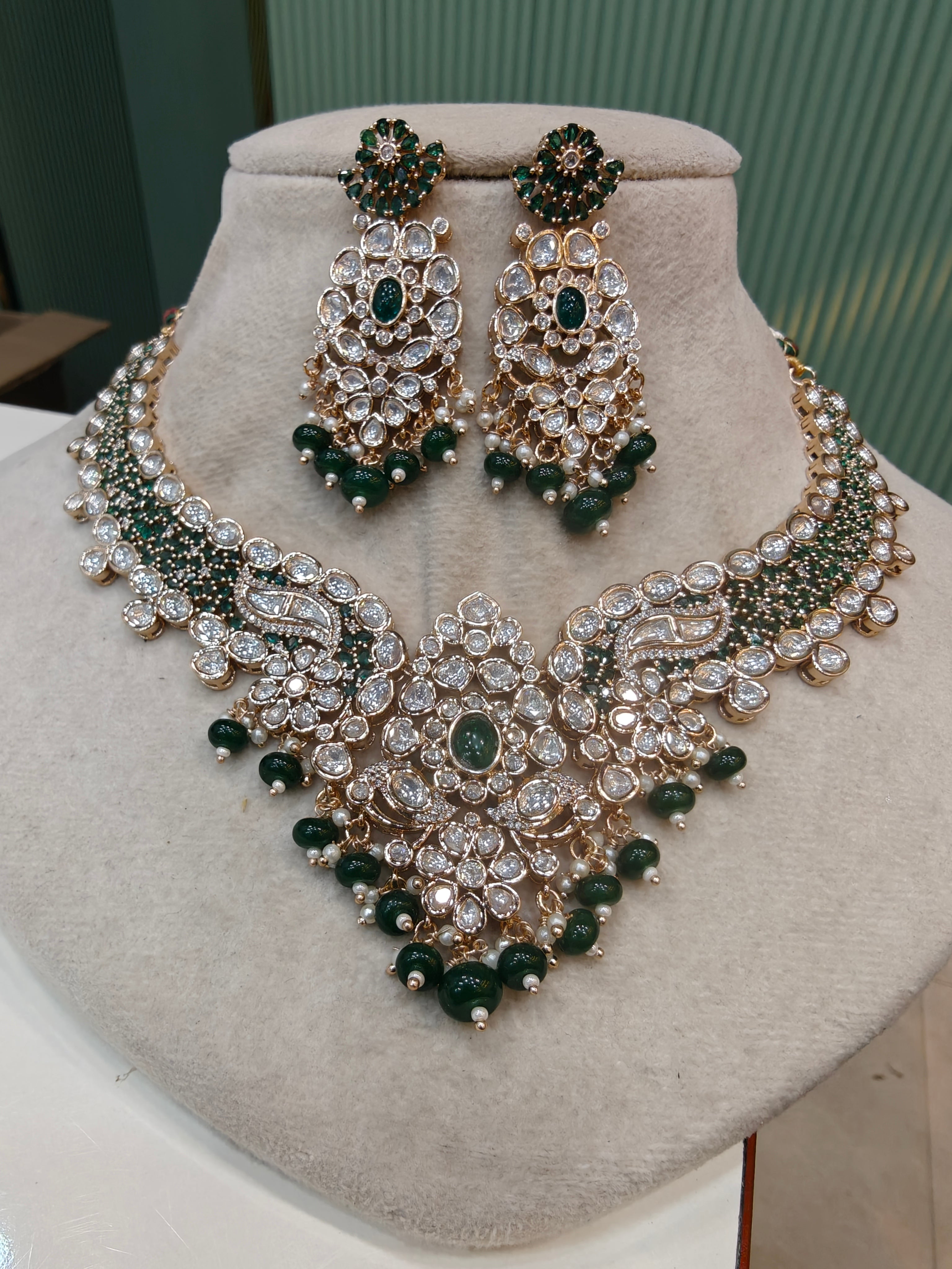 Divisha Carat Plating Sunheri Kundan Necklace Set- Green