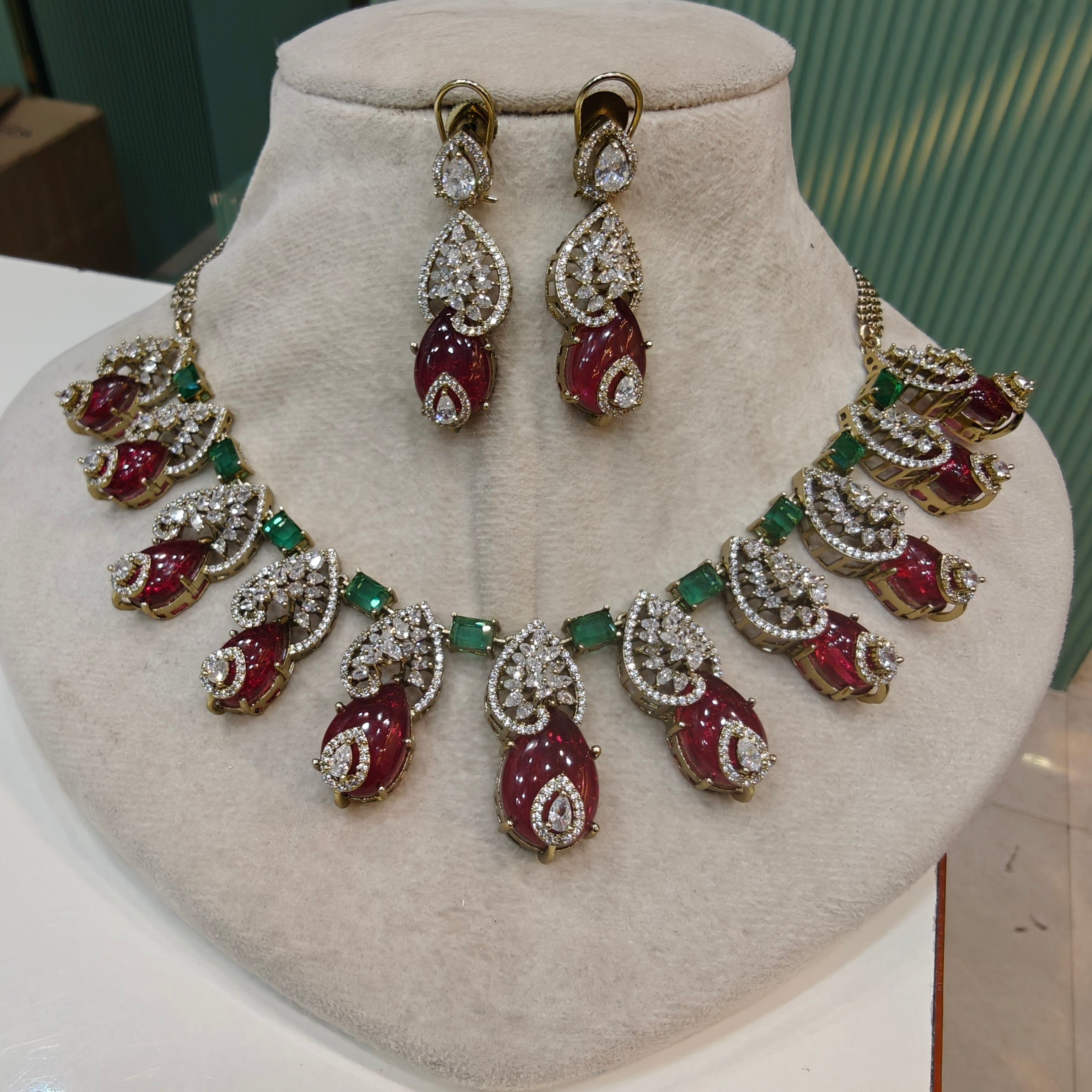 Zavina Cabochon Doublet Premium Necklace Set- Ruby and Green