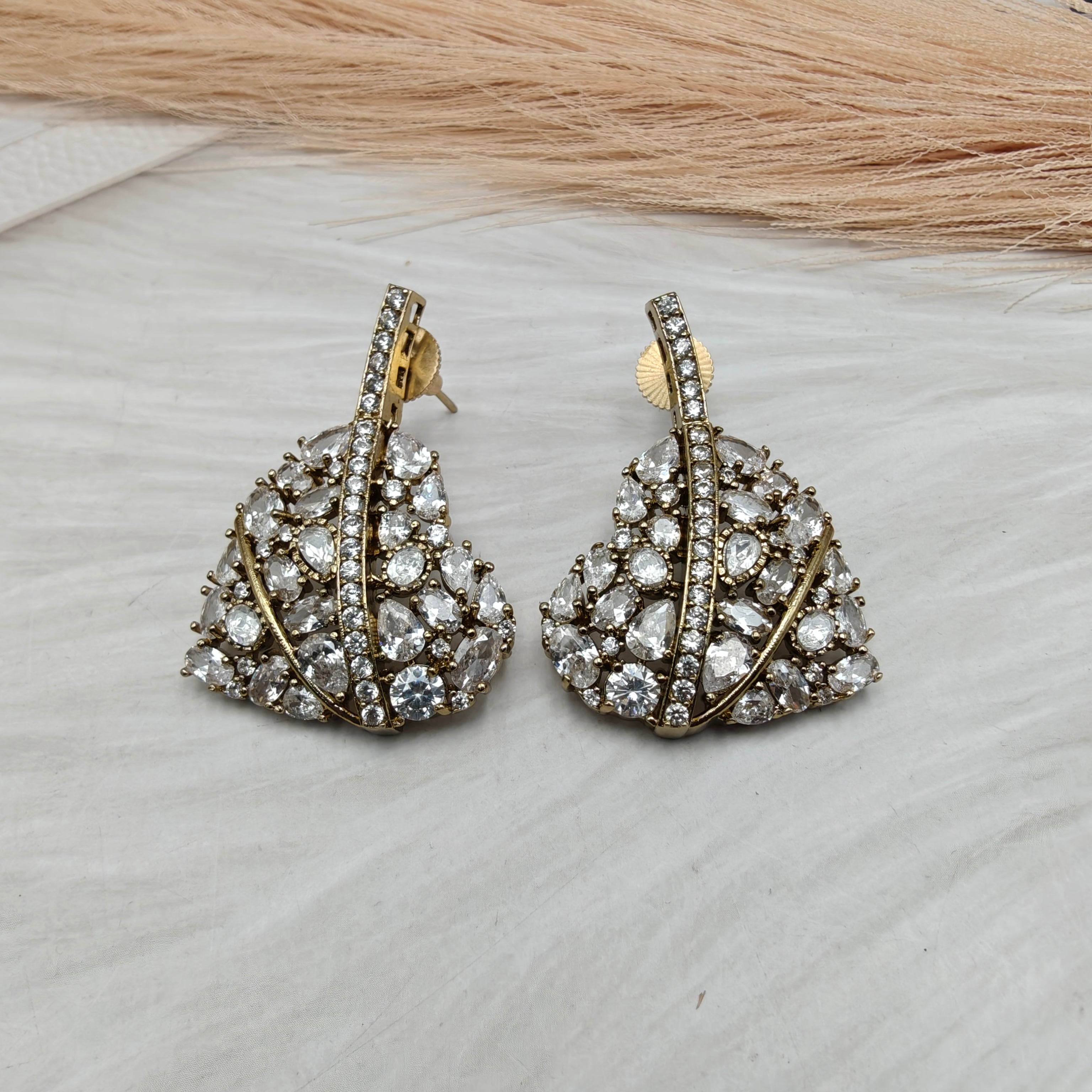 Heartleaf Crystal and Polki Statement Earrings - Silver