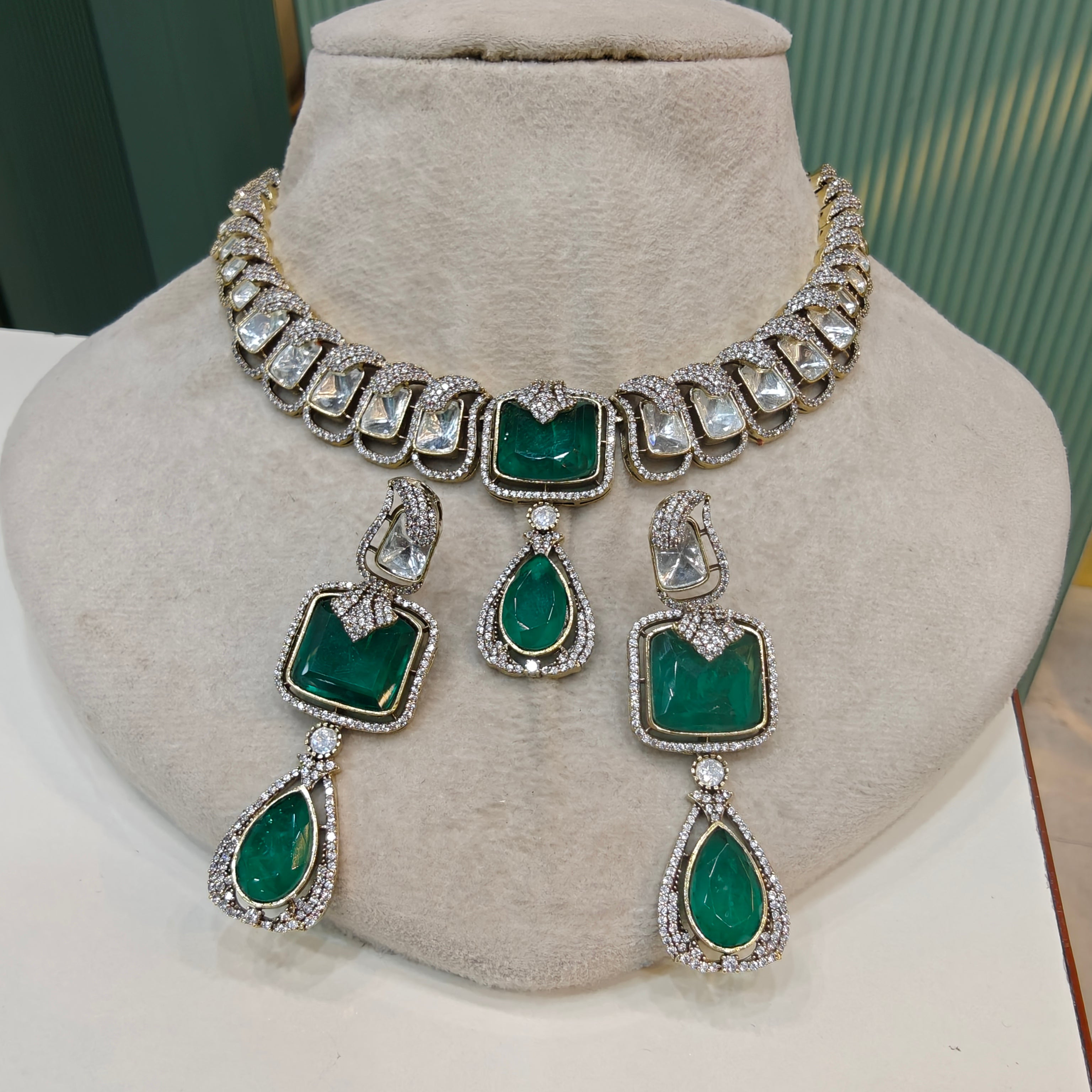 Madhumita Doublet Polki Necklace Set- Emerald