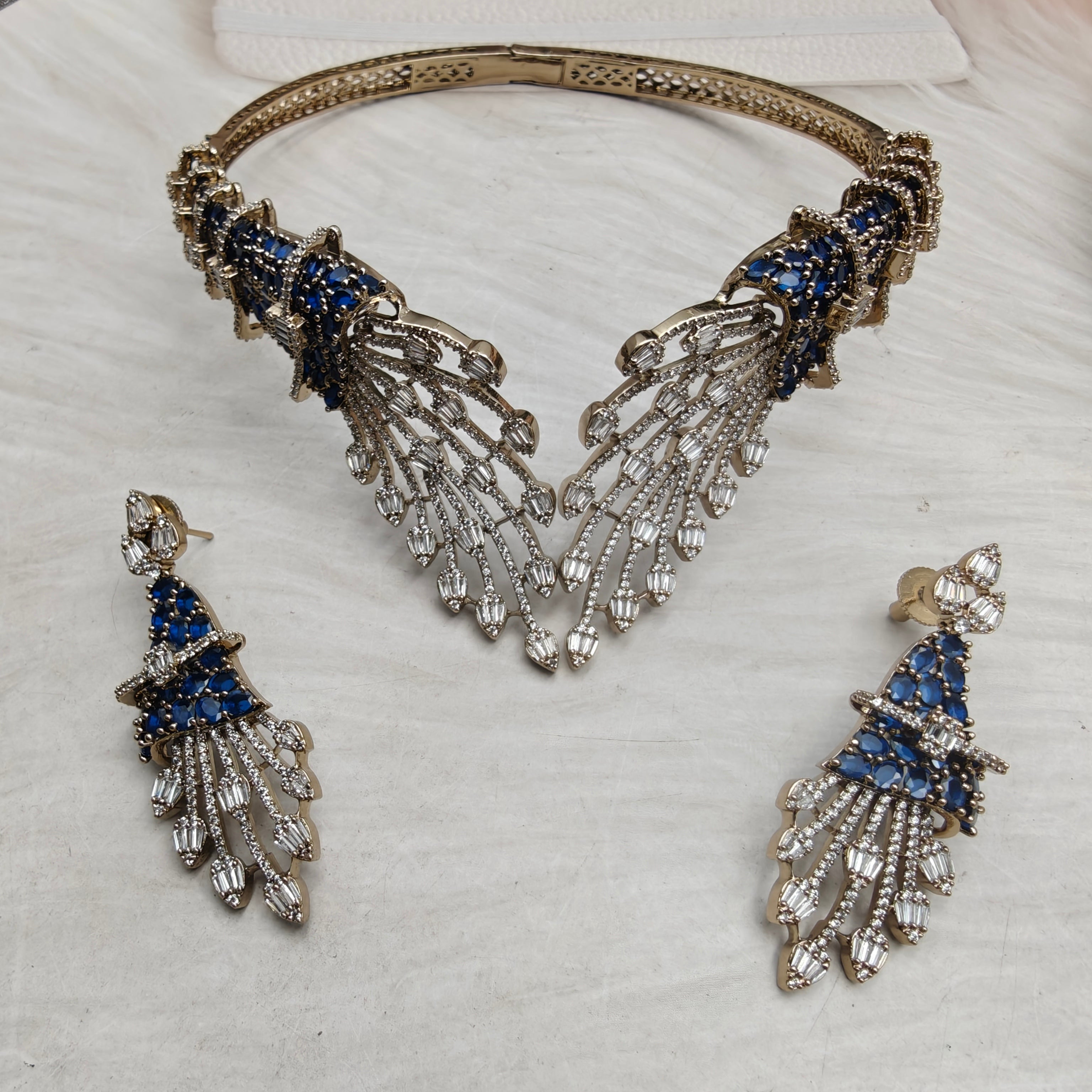 Elysian Empress Collar Style Hasli Necklace Set- Blue