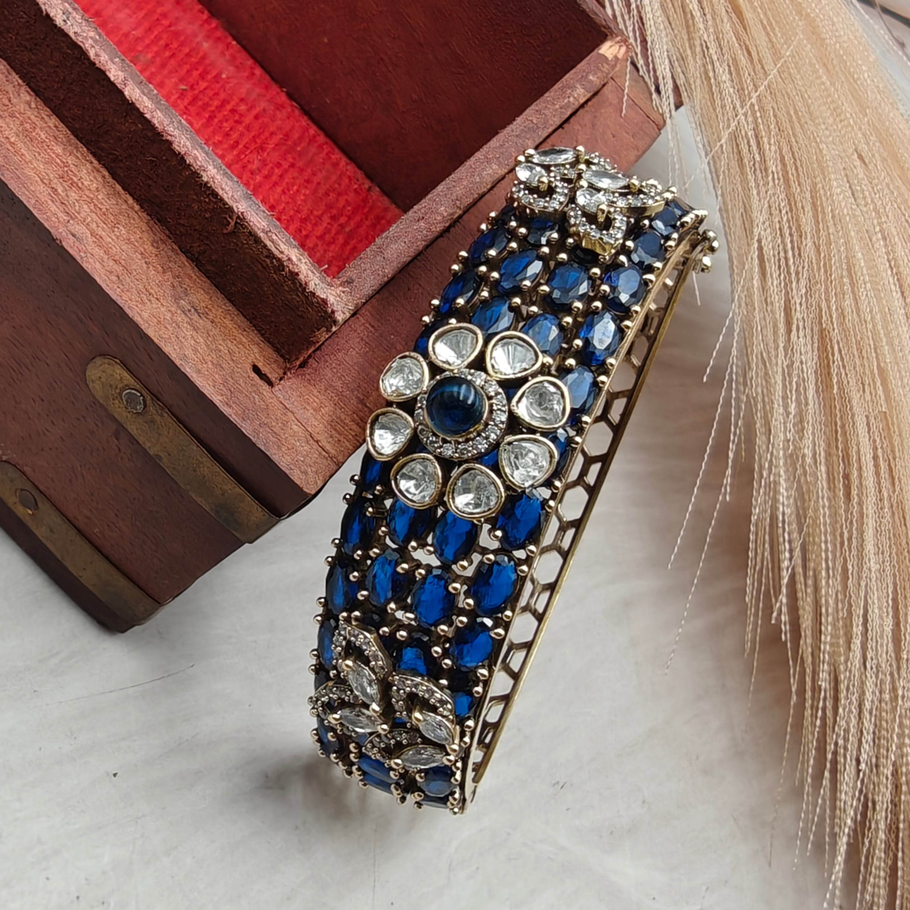 Kusum Moissanite Polki Openable Bracelet- Blue