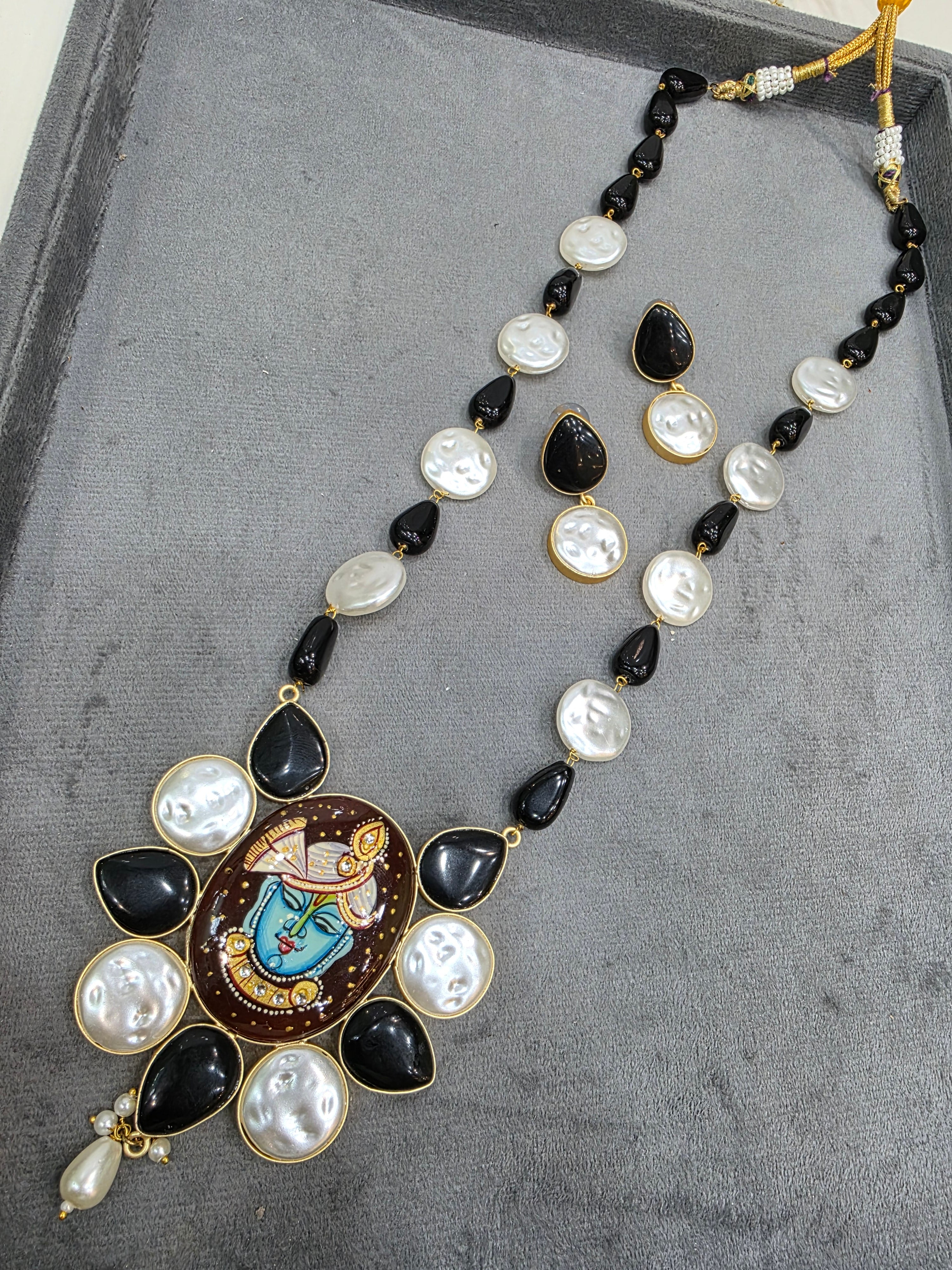 Shree Nath ji Tanjore Long Necklace - Black