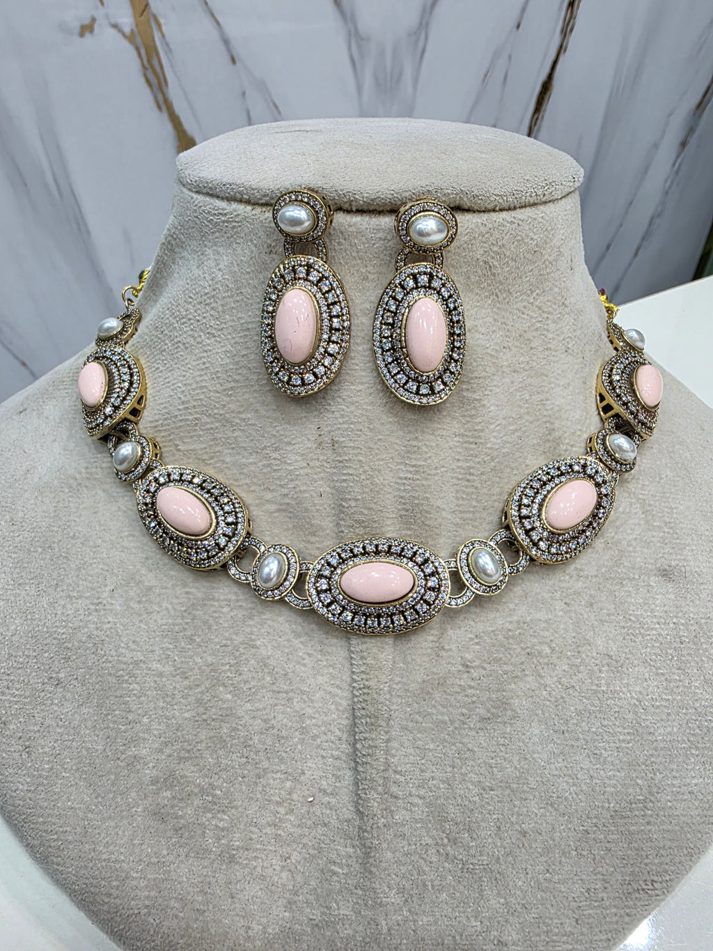 Aashi Statement Sleek Choker Necklace Set- Pink Opal