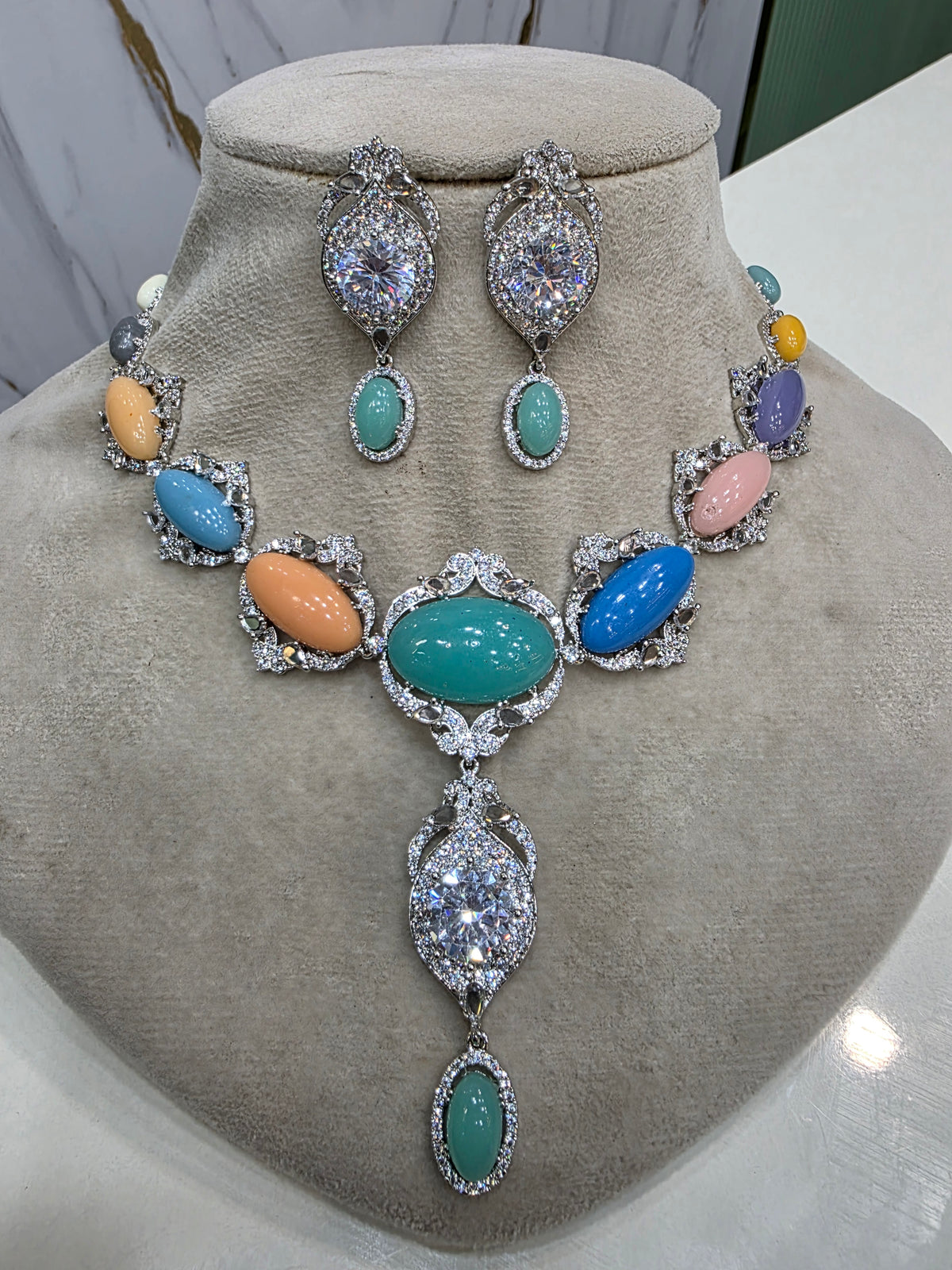 Alia Cannes Inspired Necklace Set-Multi