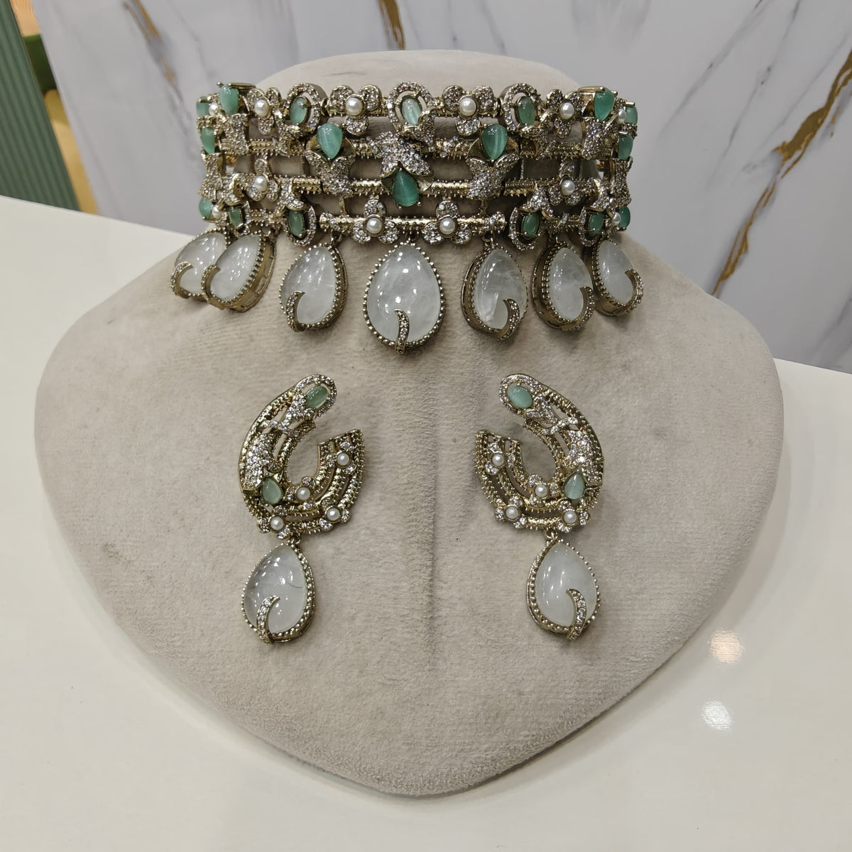 Jiya Doublet Statment Choker Set- Sage Green White