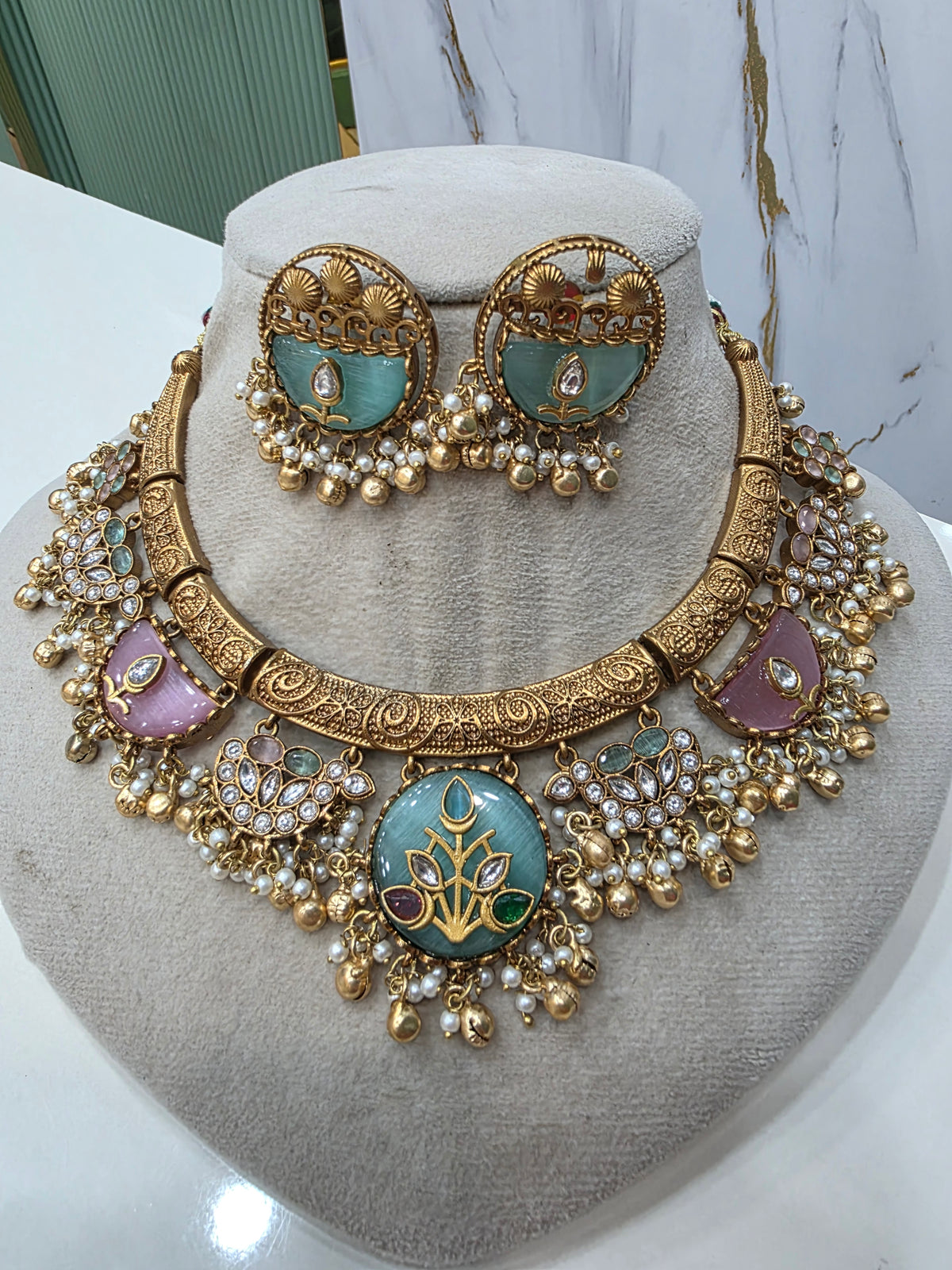 Ambariya Holdali Necklace Set- Mint and Pink