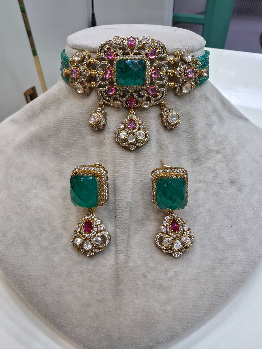 Inayat Doublet and Moissanite Choker Necklace Set- Green Pink
