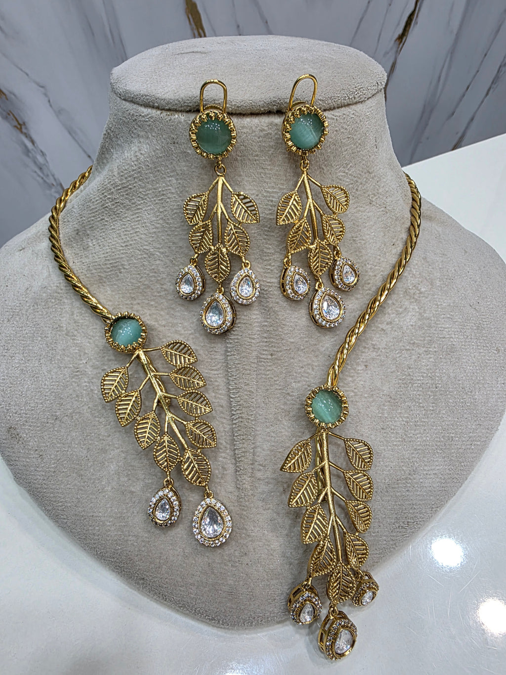Samaira Handcrafted Fusion Hasli Set- Mint