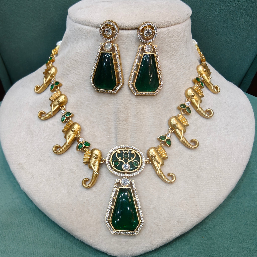 Gajraj Holdali Necklace Set- Green