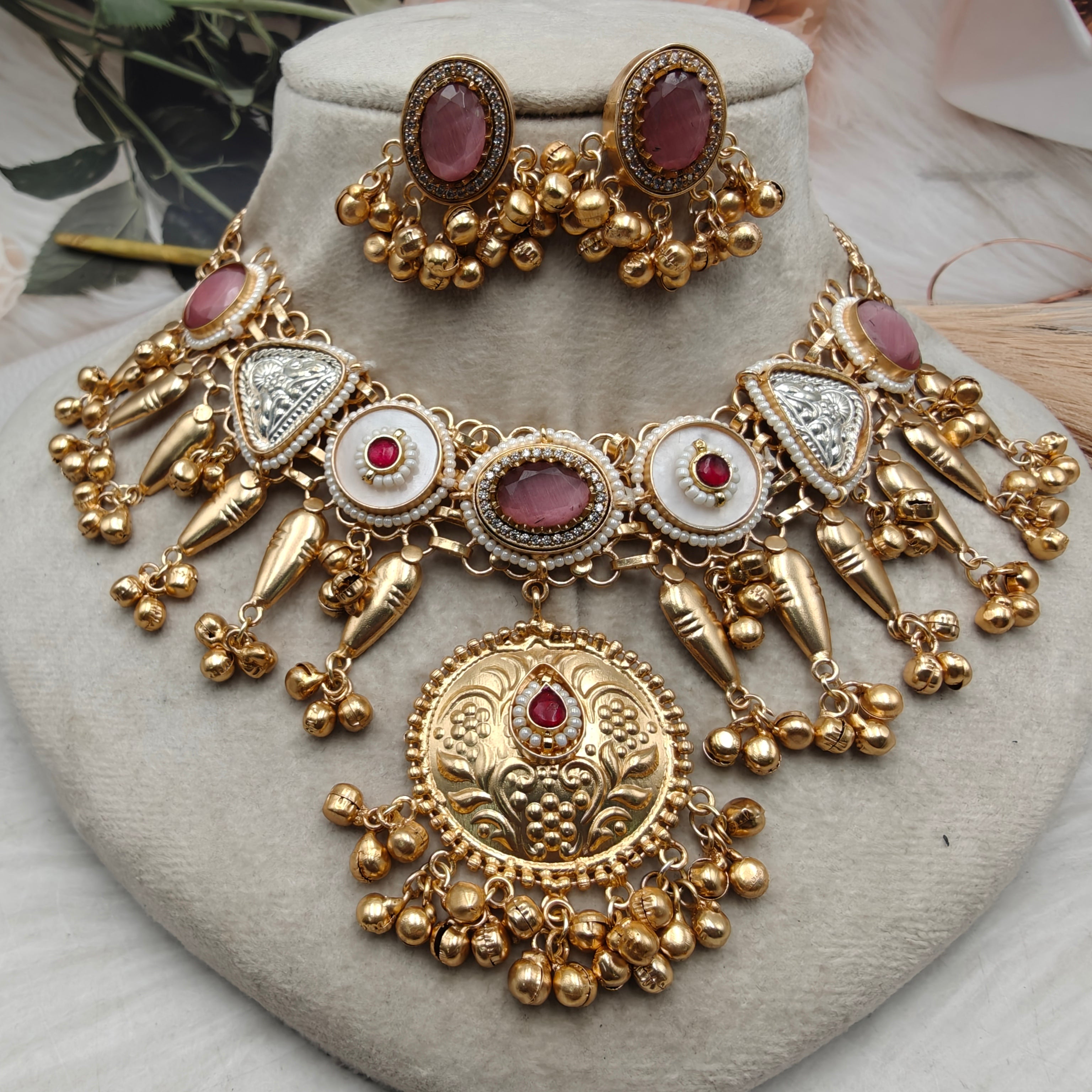 Handcrafted Brass Fusion Fidaya Necklace Set- Pink