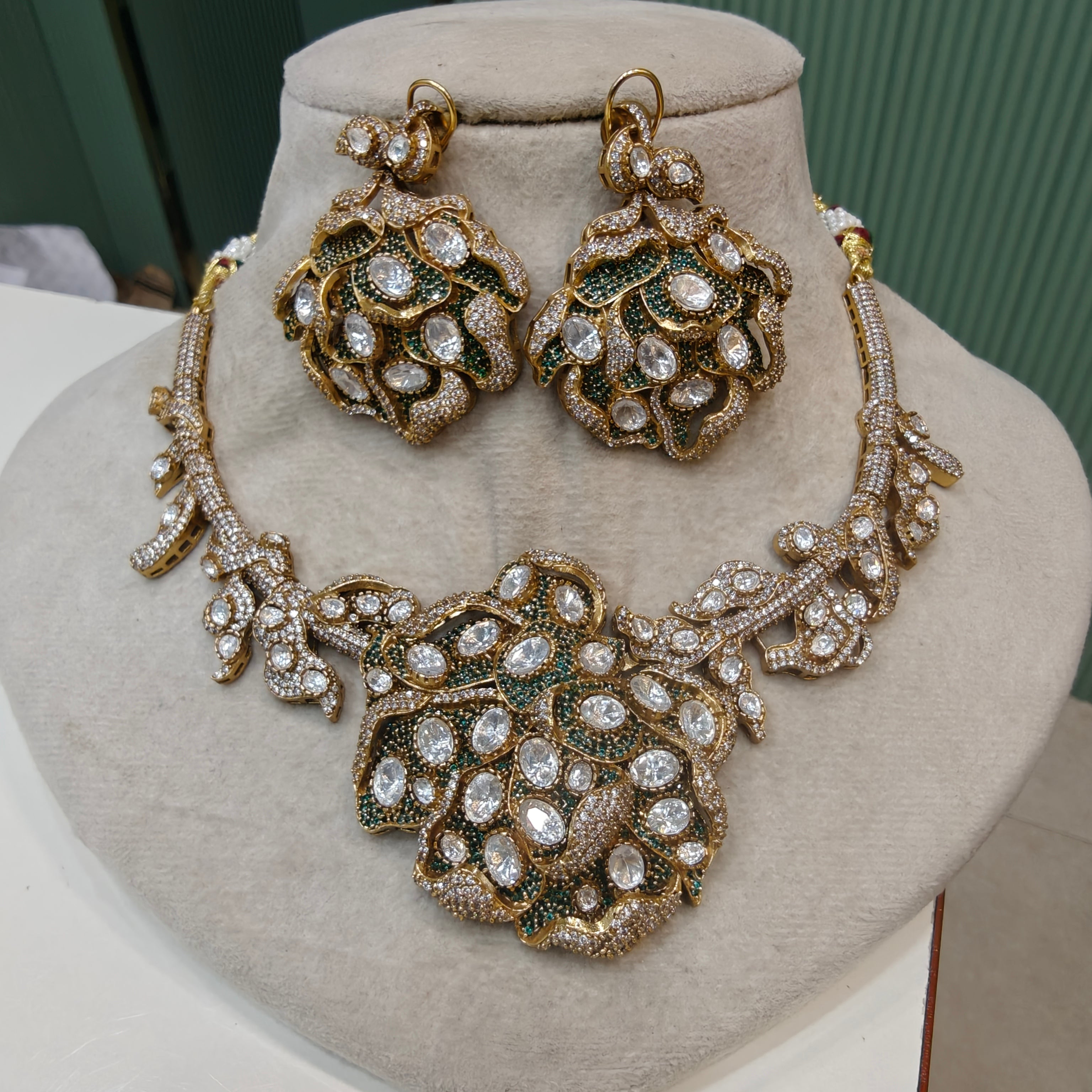 Kasturi Antique Gold Finish Necklace Set- Green