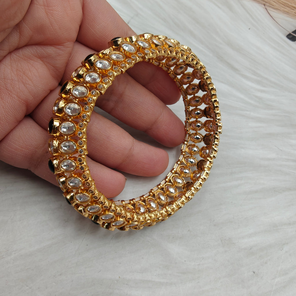 Aarna Flexible Free Size Bangle Bracelet- Green