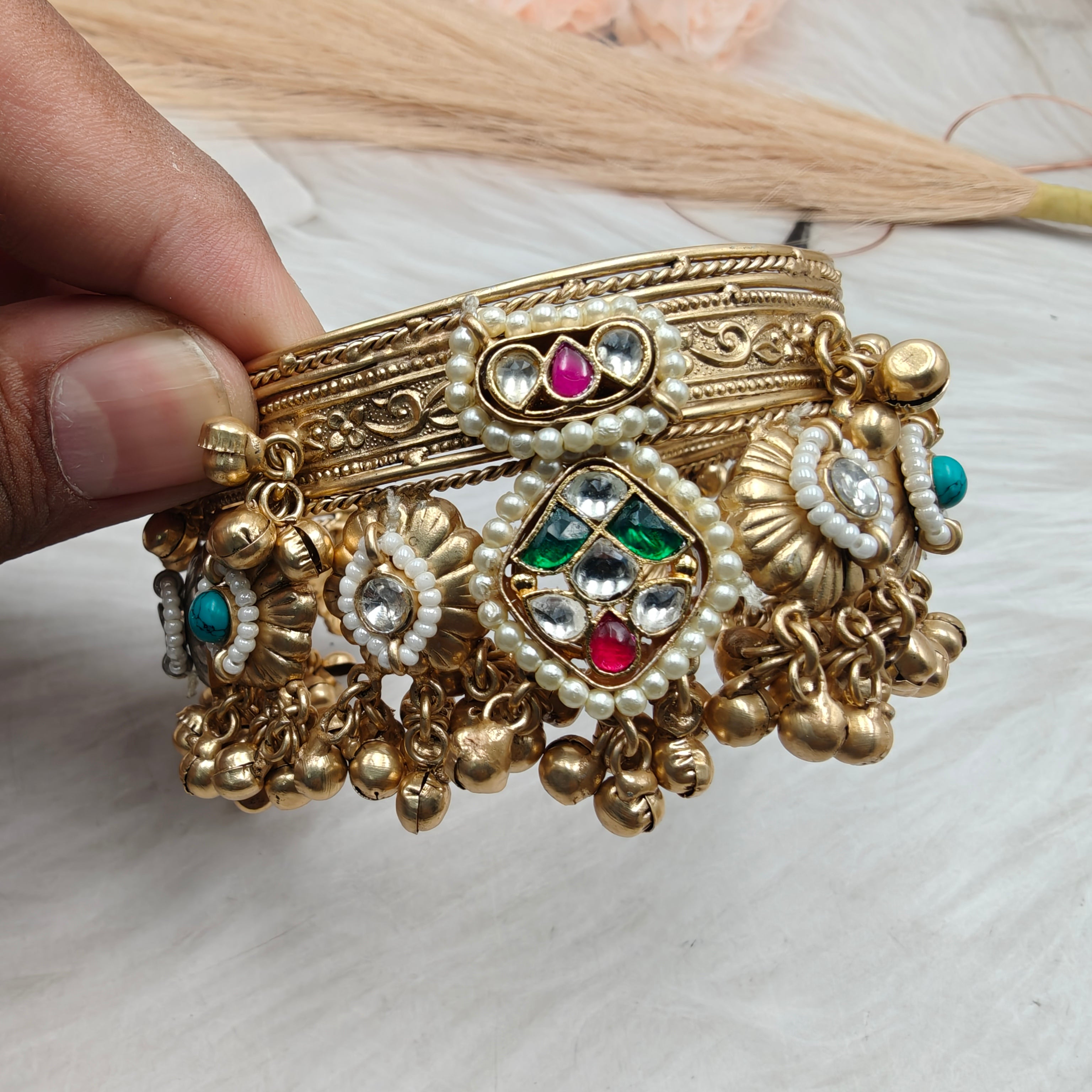 Veda Brass Pachi Kundan Fusion Handcuff