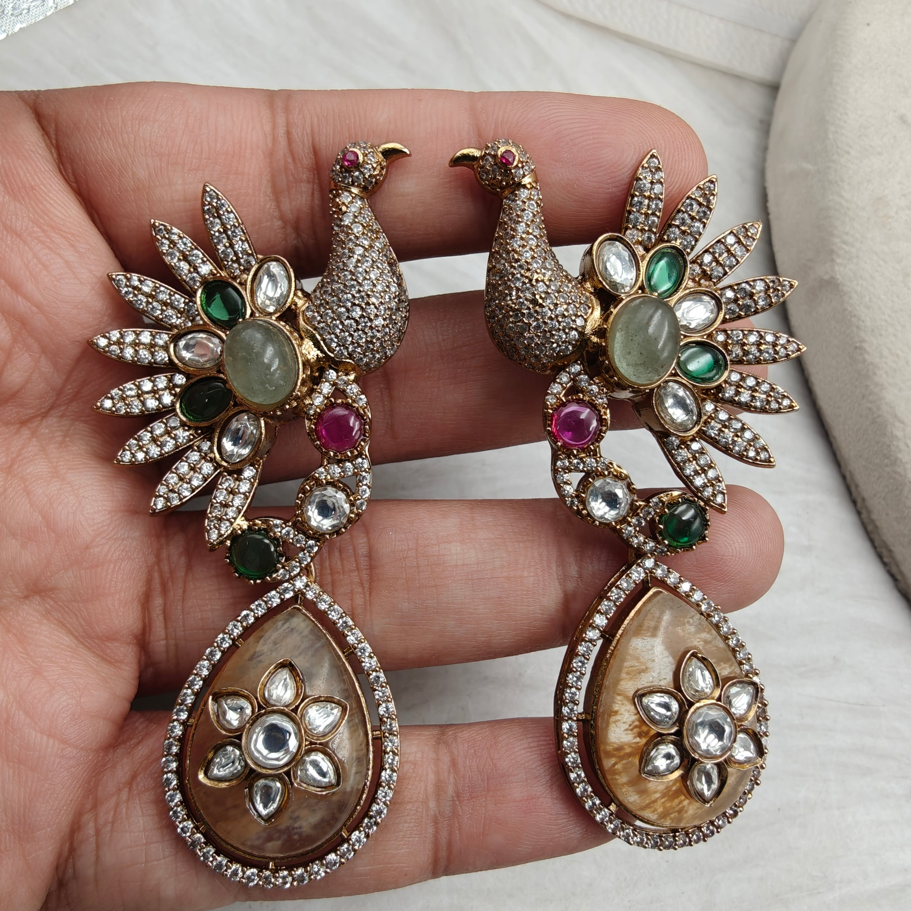 Apsara Premium Heritage Gemstone Fusion Necklace Set